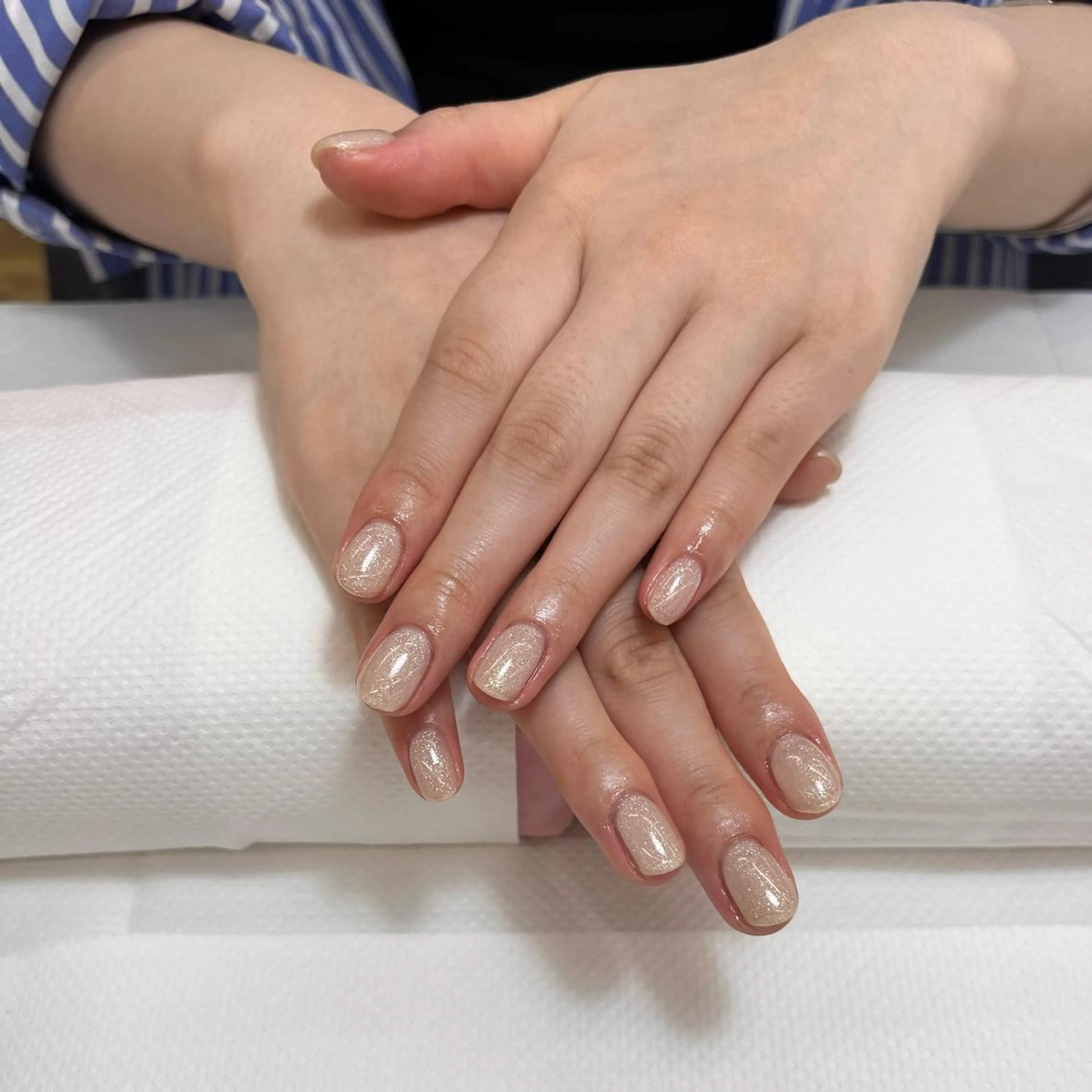 ネイル ラメ(グリッター) オフィスネイル ホワイト ✿ ʜᴀʏᴀSʜɪ Sᴀᴏʀɪ ✿のネイルデザイン