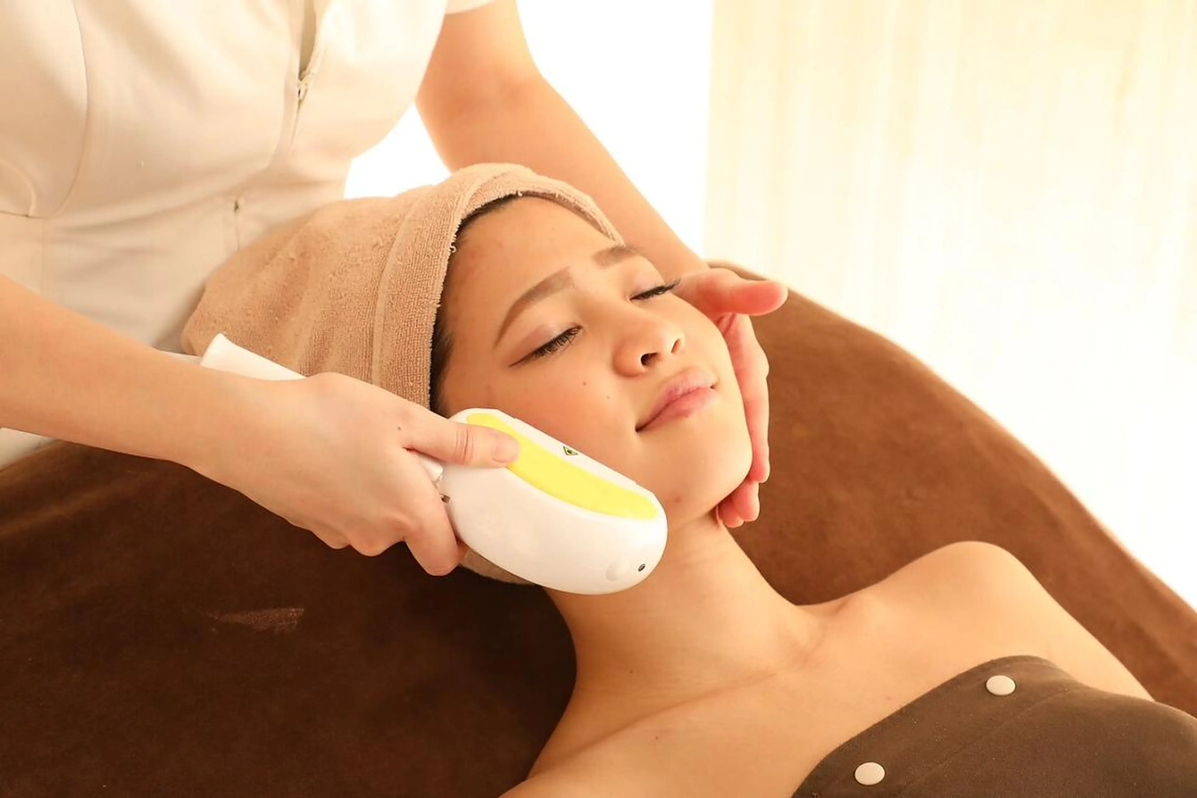 💖全顔水光美肌脱毛💖クレンジング＆ピーリング＆シェービング付💕毛＆毛穴の両方にＷアタック✔️つるつる陶器肌へ✨の写真