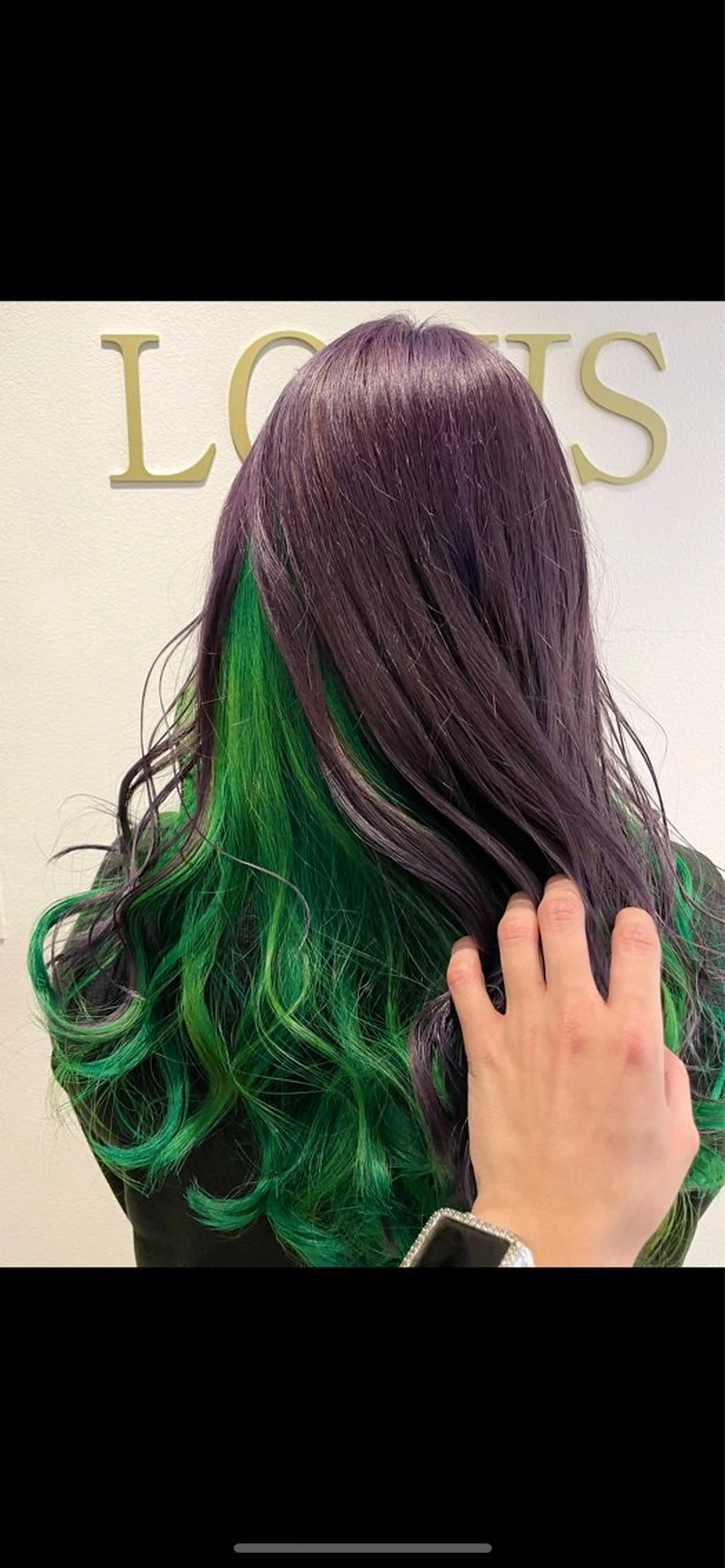 ロング 倉林隆一🐈 ダブルカラー/艶髪のヘアスタイル