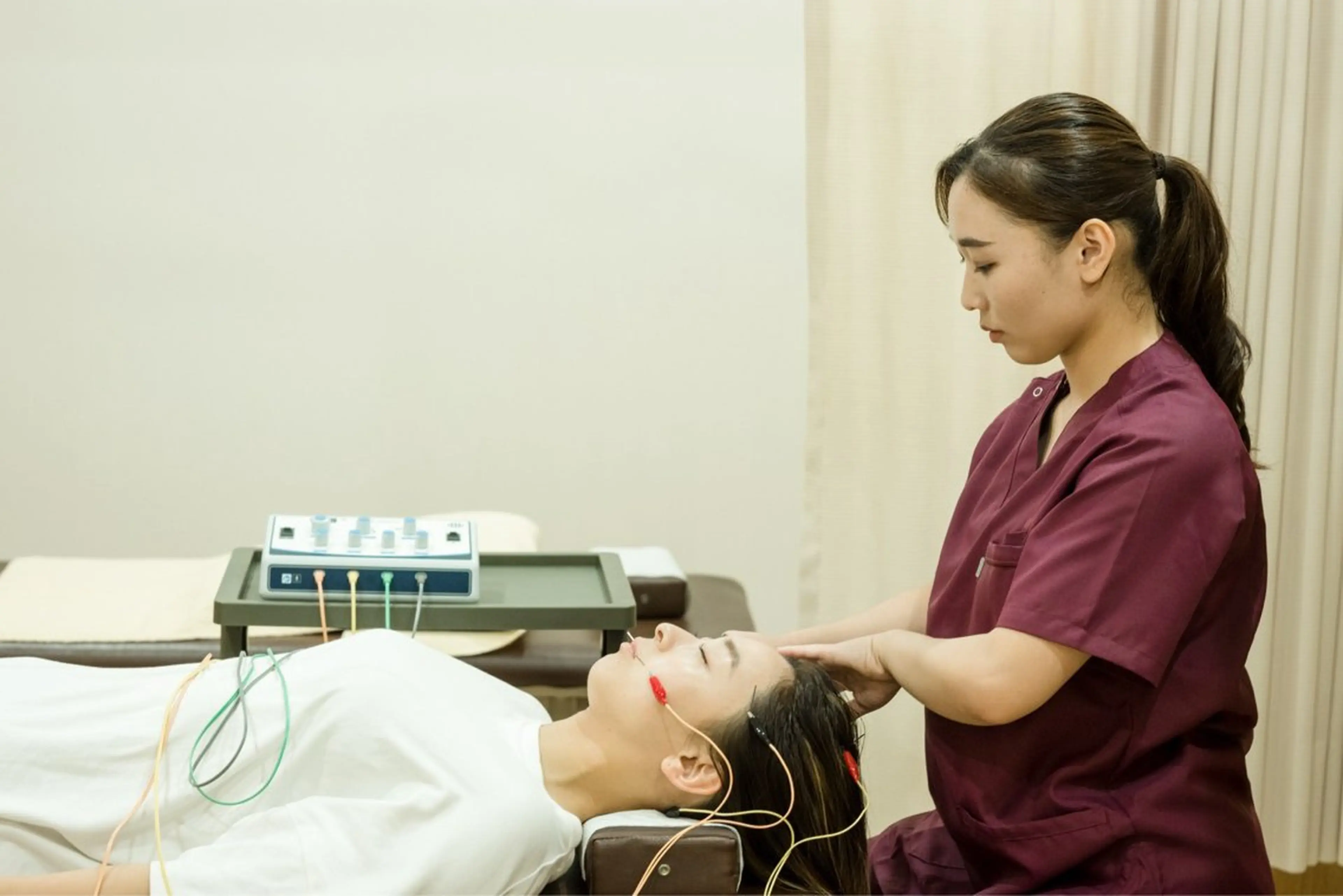 【女性限定】電気を流す美容鍼✖️首肩コリの鍼の写真