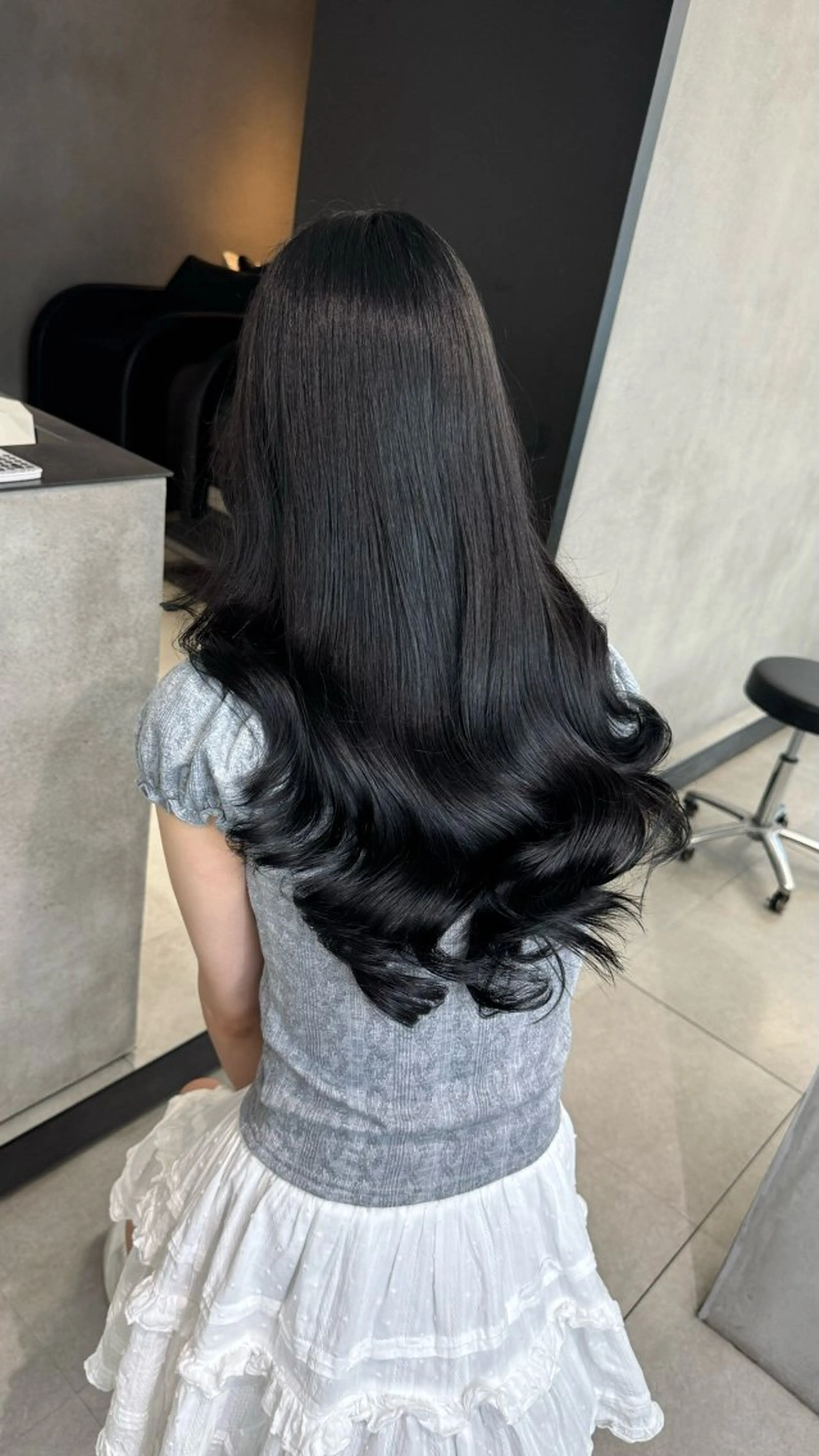 ロング 🇰🇷韓国風ハイ トーンKANA🖤のヘアスタイル