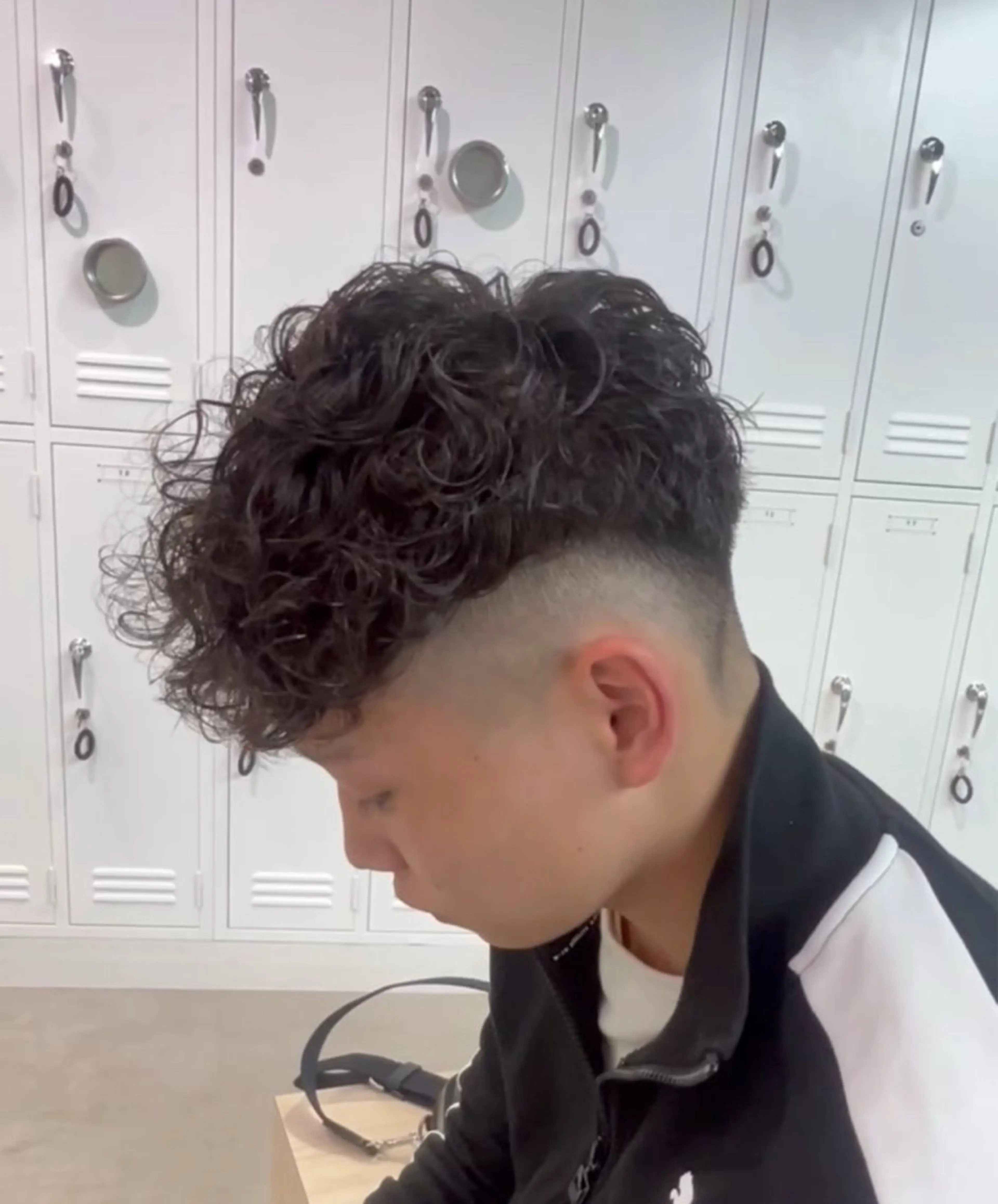 パーマ メンズ カット パーマ 夏果⭐︎fifth 天神 海外風パーマのヘアスタイル