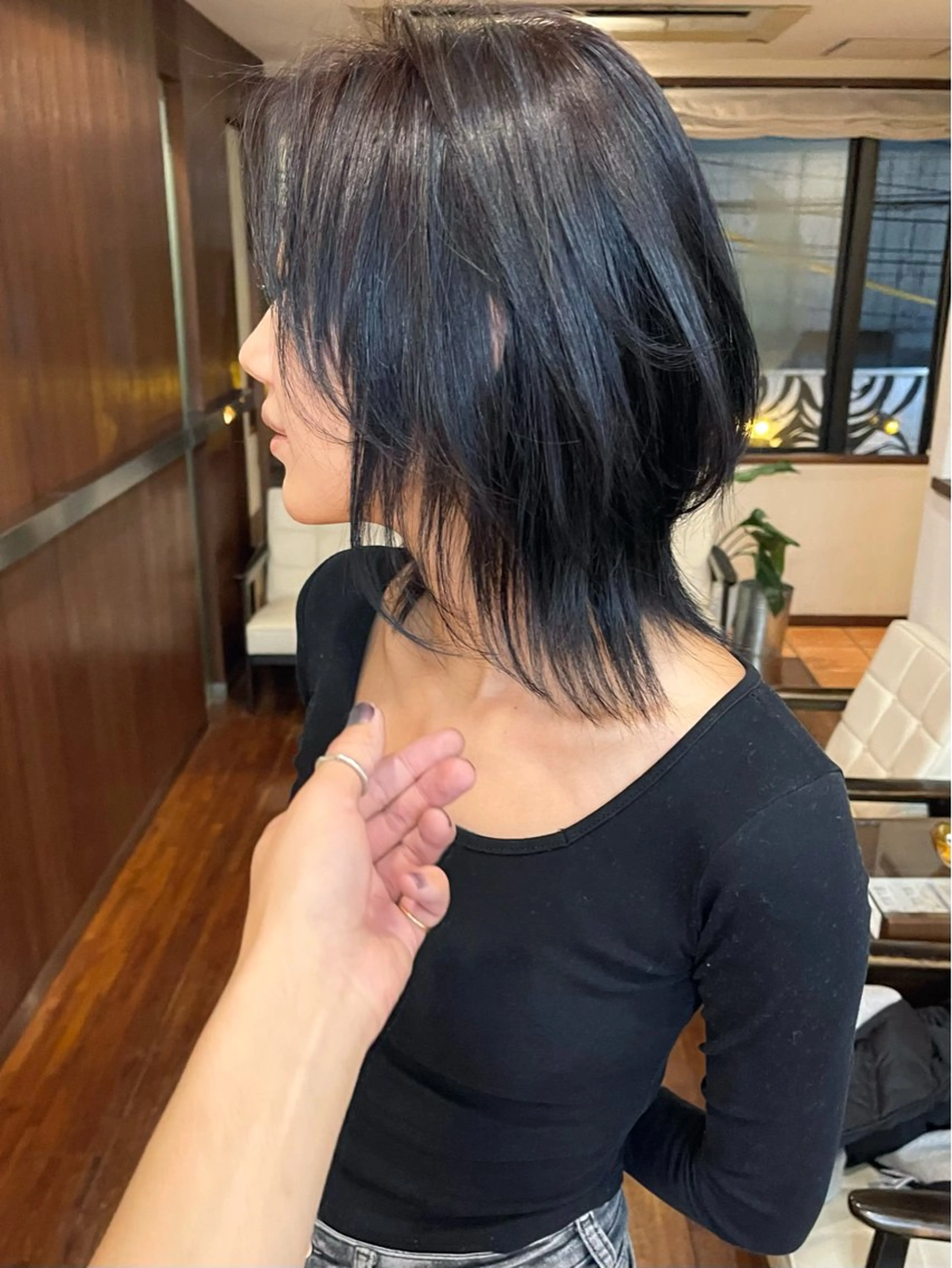 ショート カラー ブルーカラー ハイライトカラー ハイライト ウルフカット カット ヘアカラー トリートメント 髪質改善ｶﾗｰ ｹｱﾌﾞﾘｰﾁ/ﾀﾑのヘアスタイル