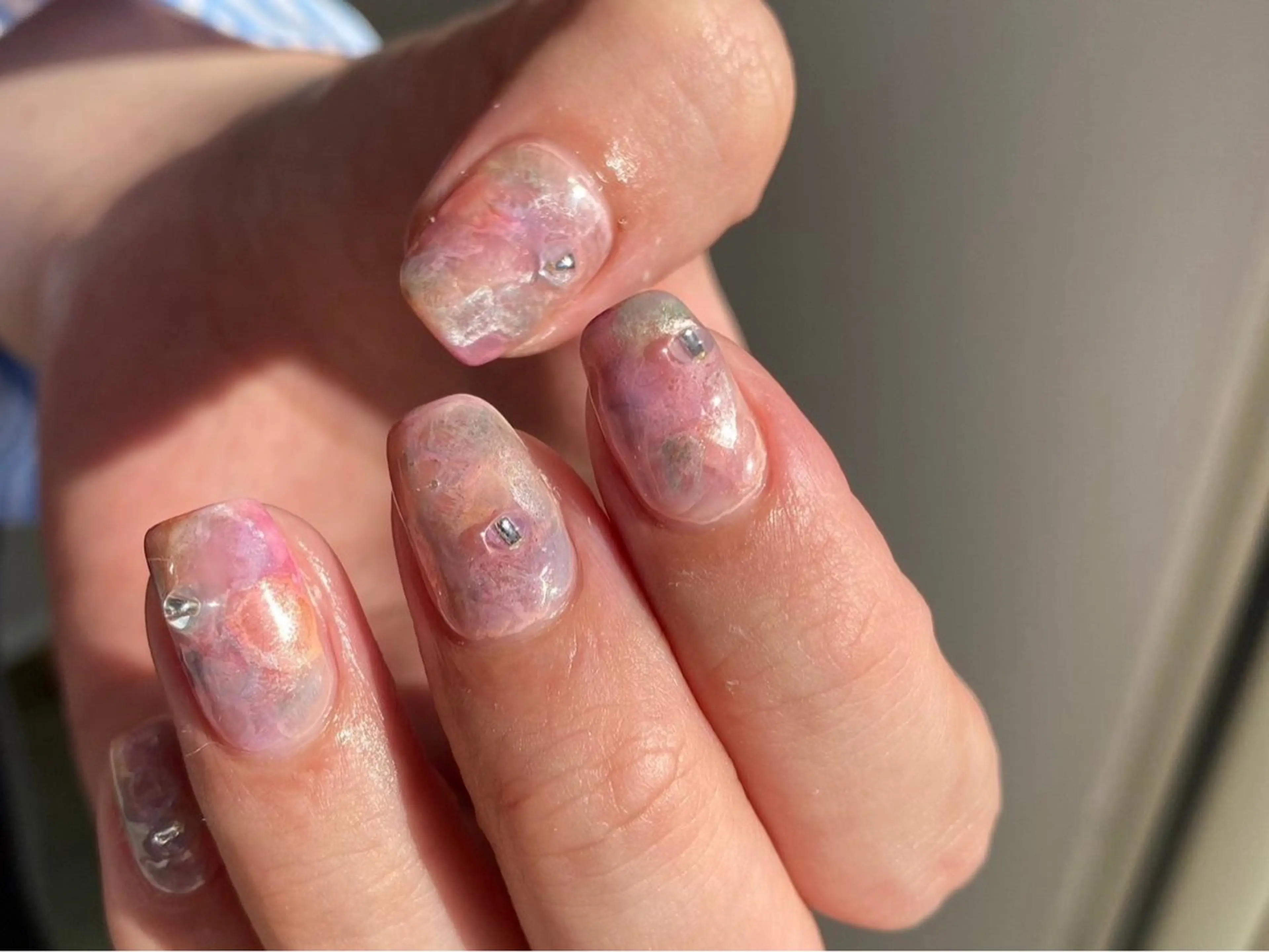 ネイル オーロラネイル マグネットネイル ニュアンスネイル シンプルネイル 春ネイル ハンドネイル 草加ニュアンスネイル 🌚hersのネイルデザイン