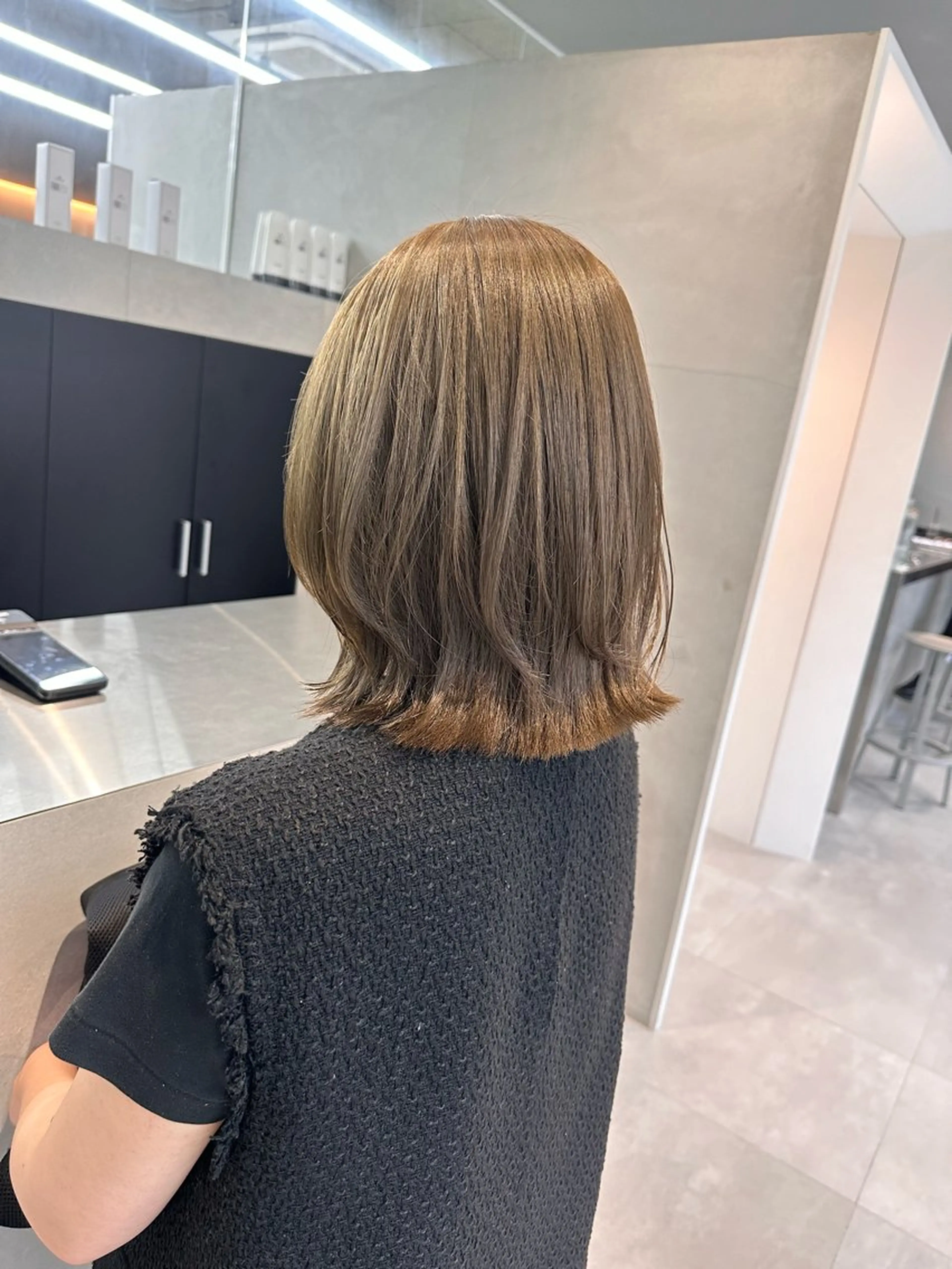 ミディアム カラー ベージュカラー オリーブベージュ カット ヘアカラー 染谷 遥花のヘアスタイル