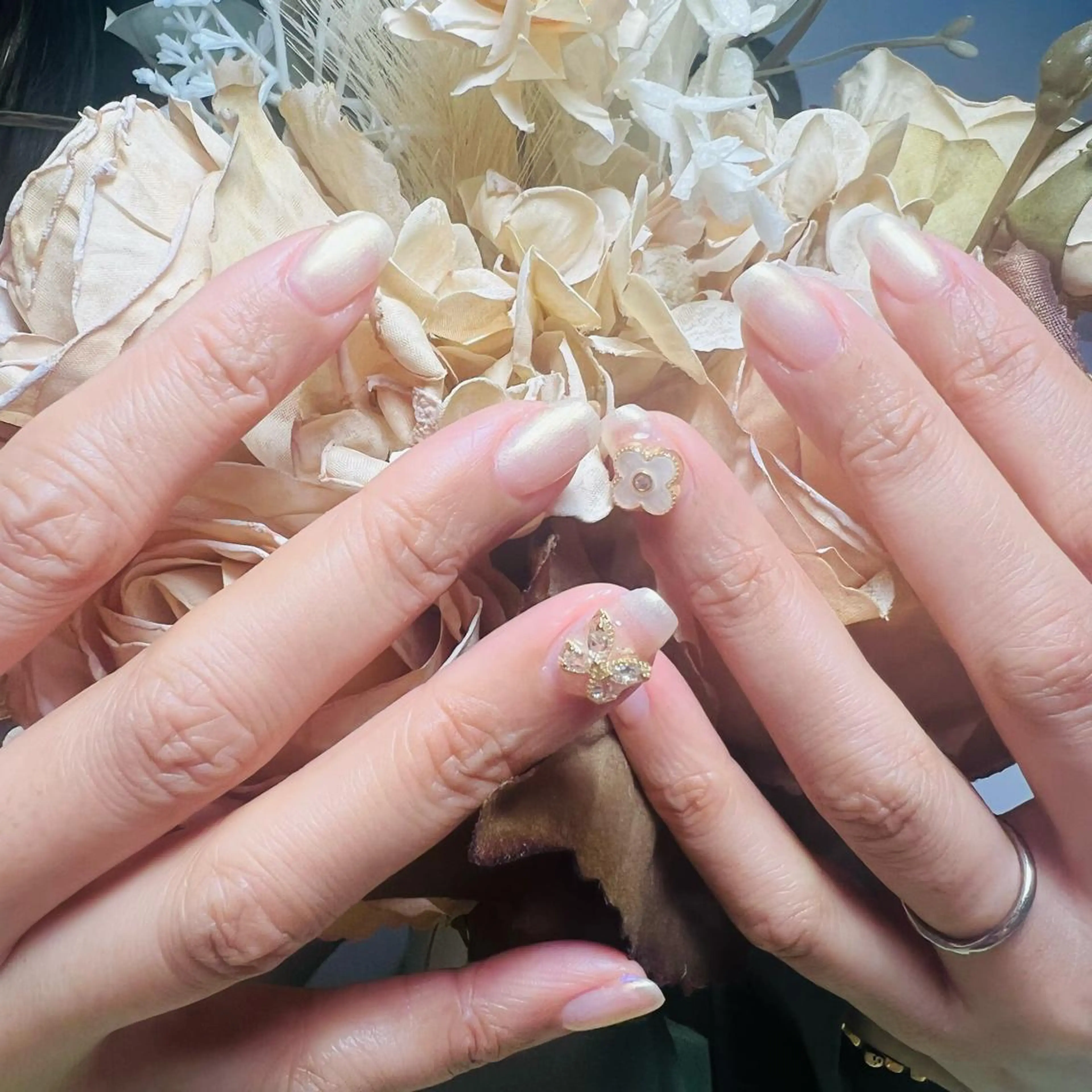 ネイル ハンドネイル uuネイルサロン所属・uu ネイルサロン関内🌼のネイルデザイン