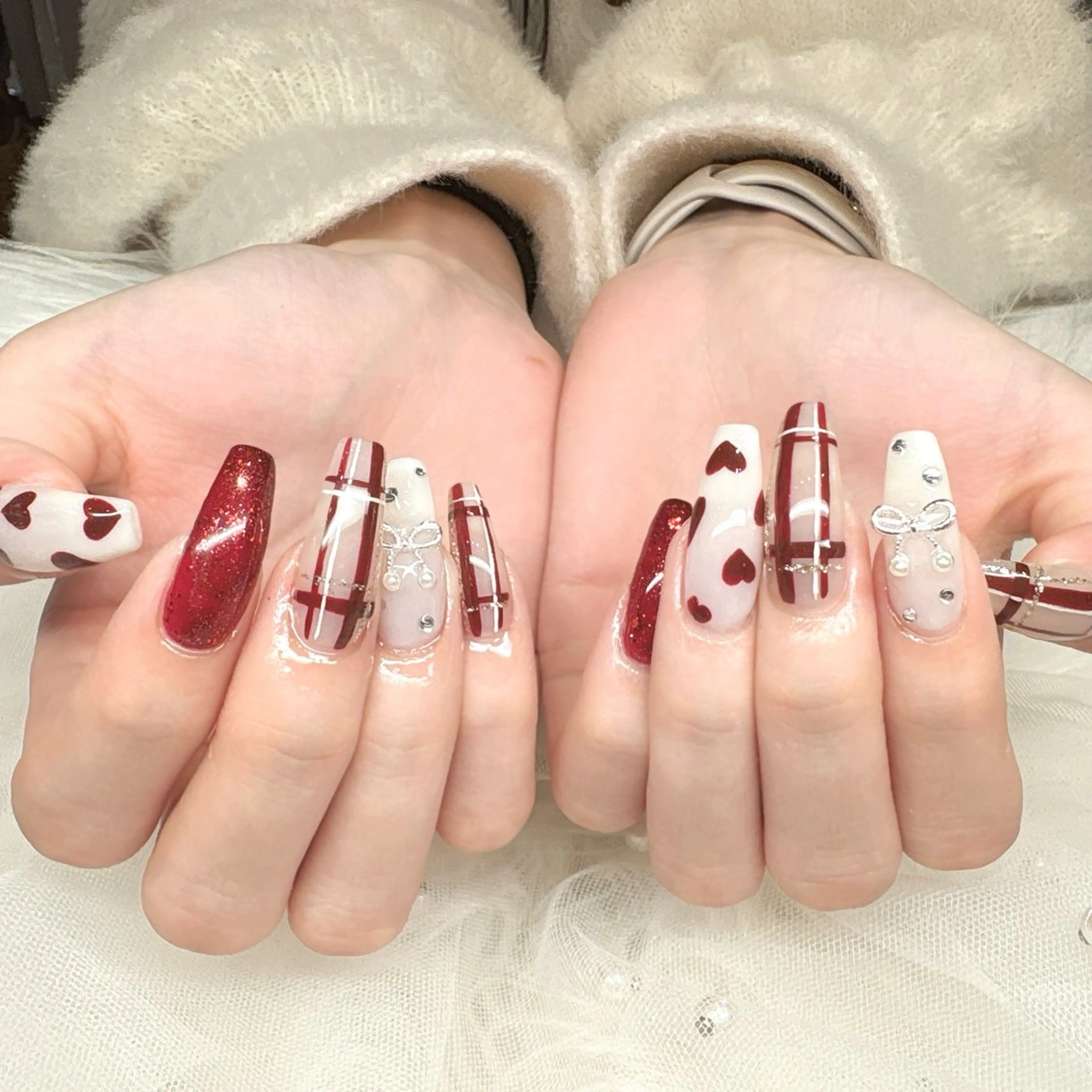 ネイル オーロラネイル フレンチネイル ガラスフレンチ ロングネイル マグネットネイル ハンドネイル XIMINANAIL SALON堀江店のネイルデザイン