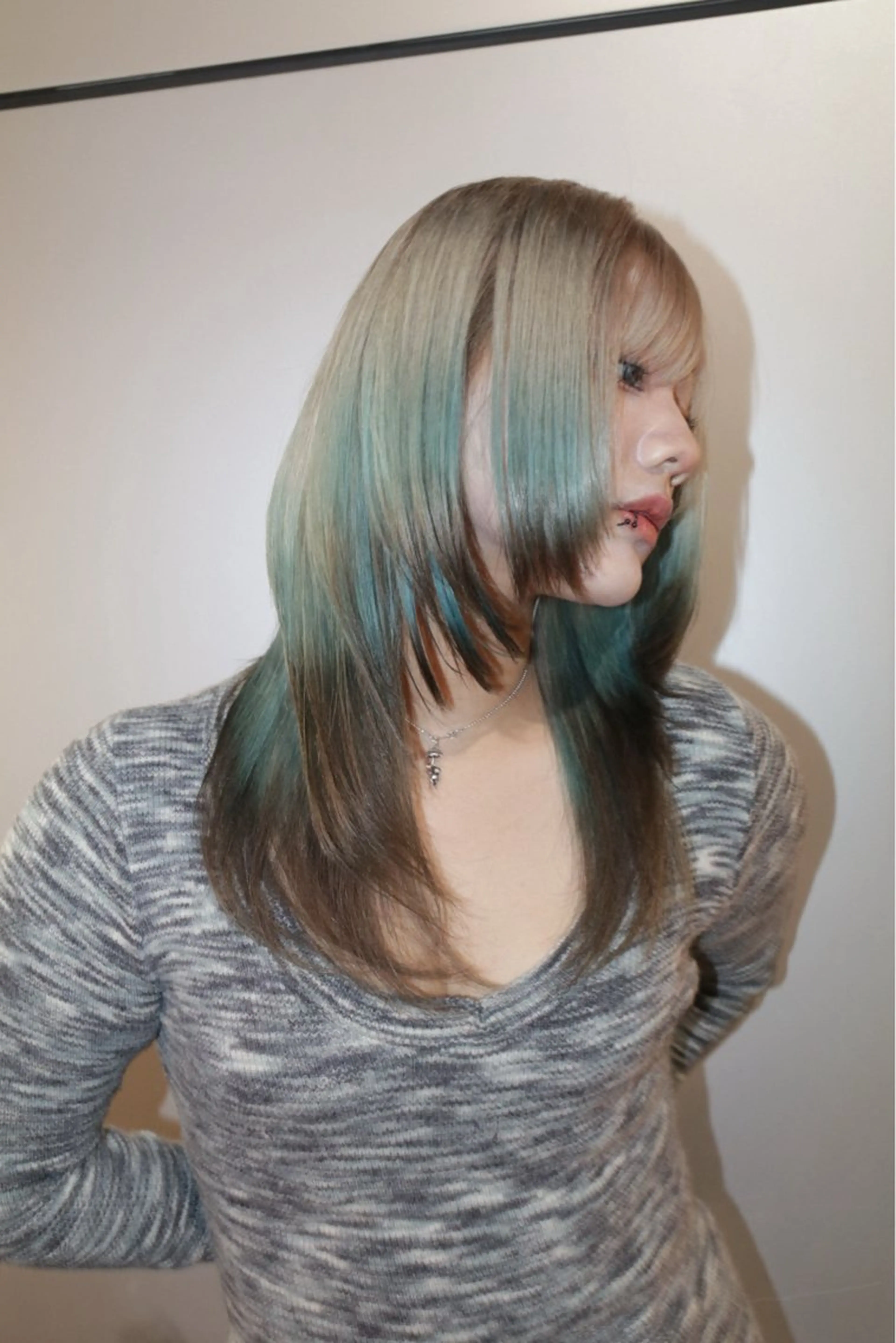 ロング カラー デザインカラー レイヤーカット ヘアカラー トリートメント デザインカラーとハイ トーン/HIROKIのヘアスタイル