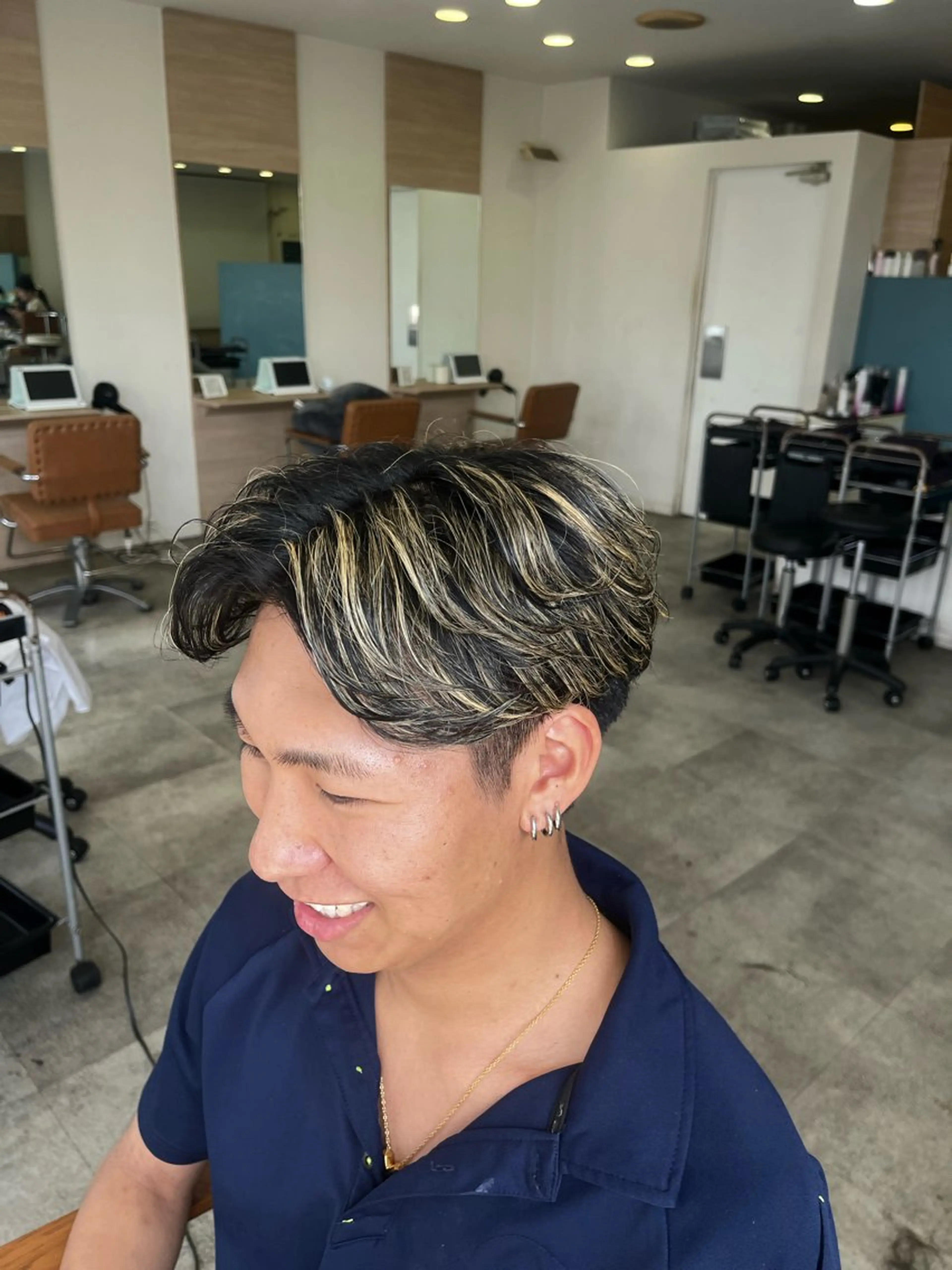 メンズ ヘアカラー トリートメント カット/パーマ/カラ ー清本耕介のヘアスタイル