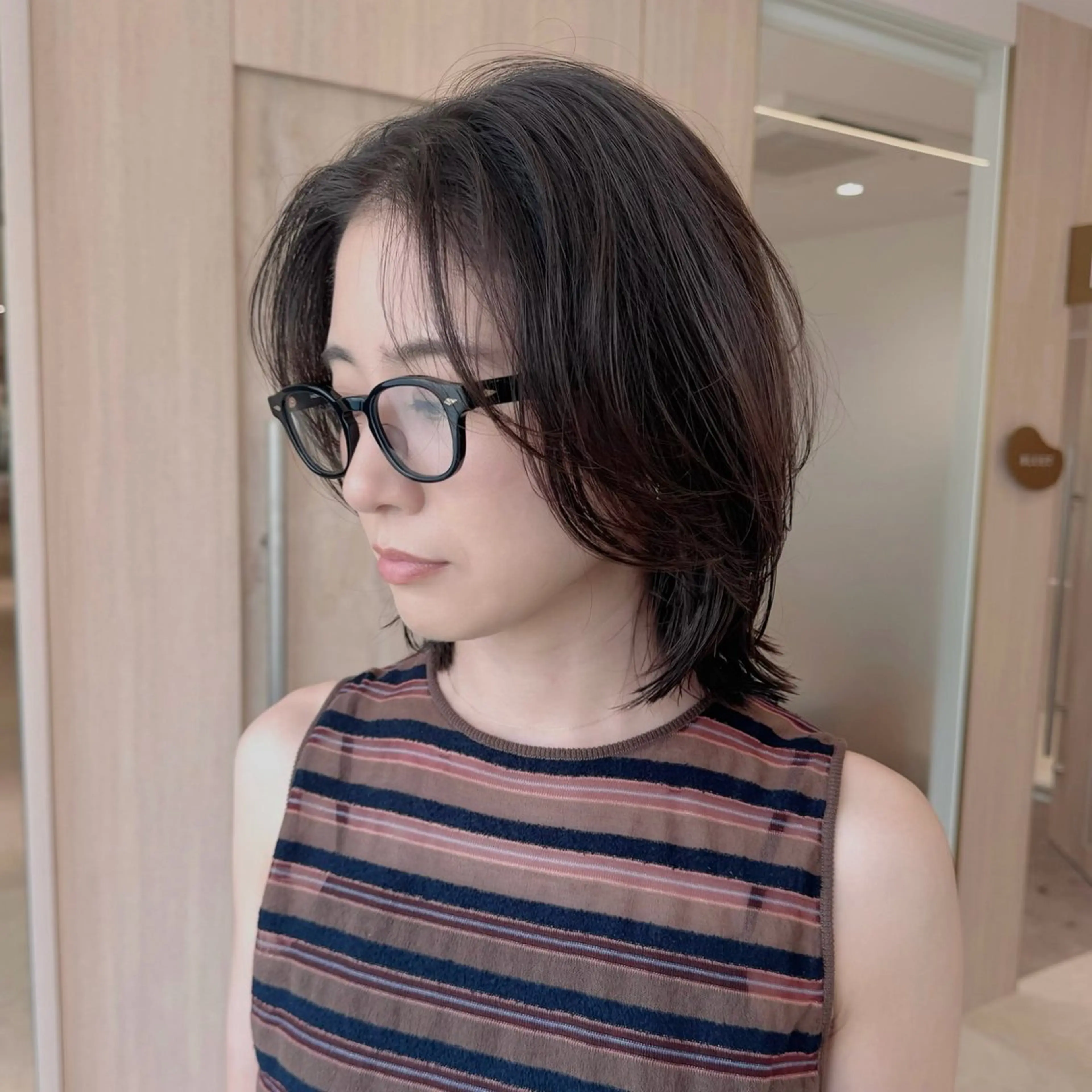 ミディアム カット foto所属・𝐁𝐋𝐔𝐄𝐓 /カット特化/荒井のヘアスタイル