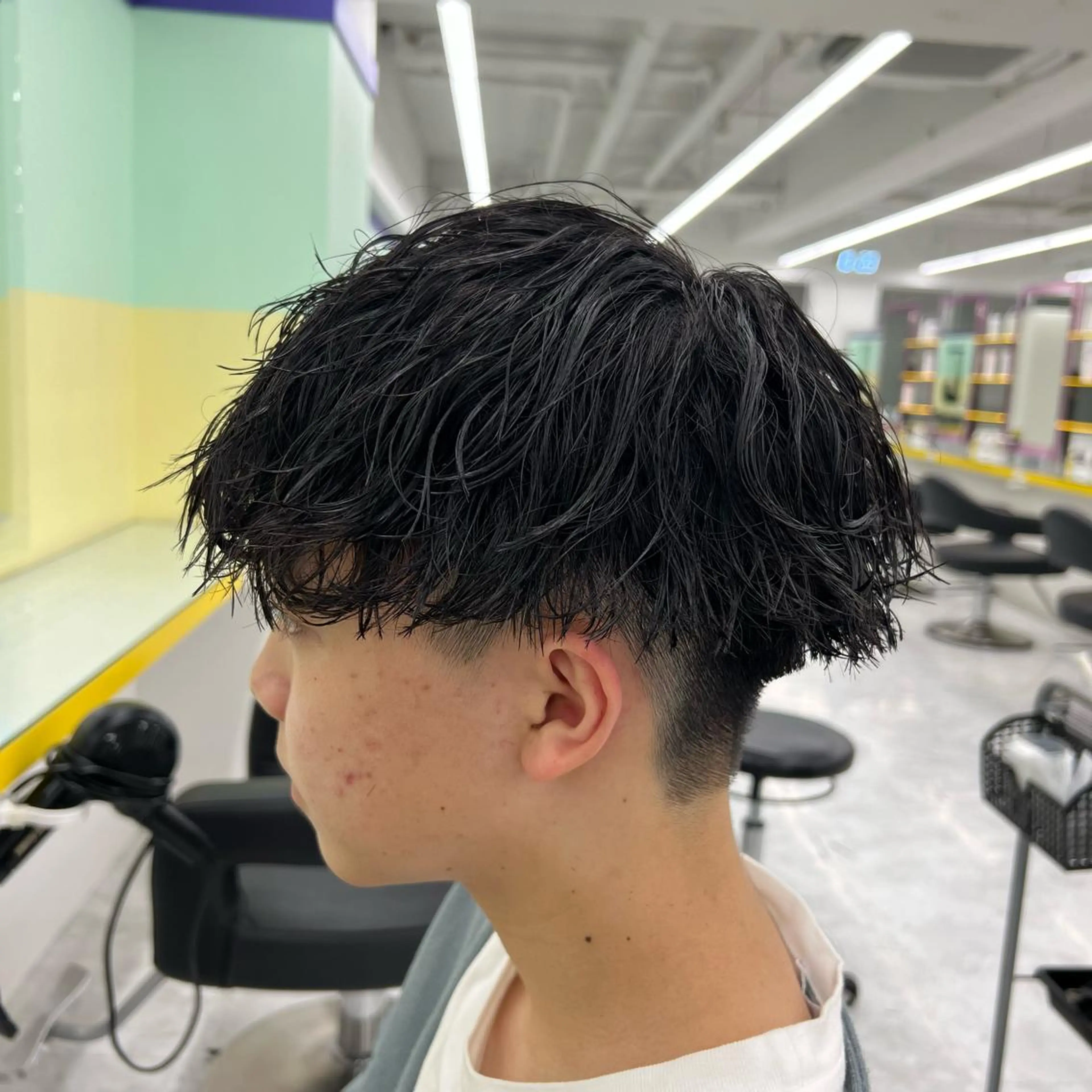 ショート カラー パーマ ヘアアレンジ メンズ キッズ ネイル マツエク・マツパ アイブロウ アップバング センターパート メンズハイライト マッシュ メンズパーマ 🔷横浜1のパーマ 職人🔷将太郎のヘアスタイル