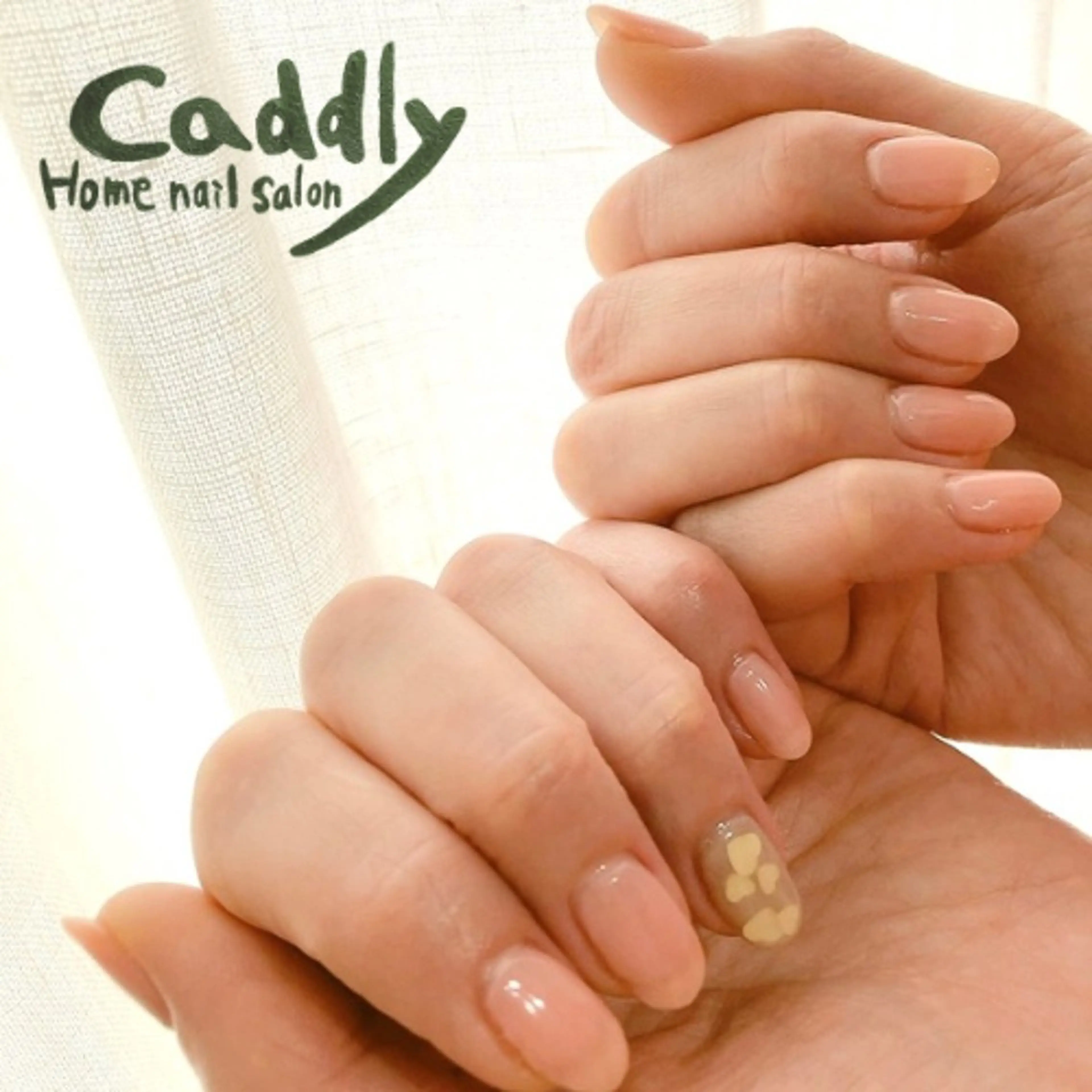 ネイル アートネイル ハート ワンカラーネイル シンプルネイル caddly naoのネイルデザイン
