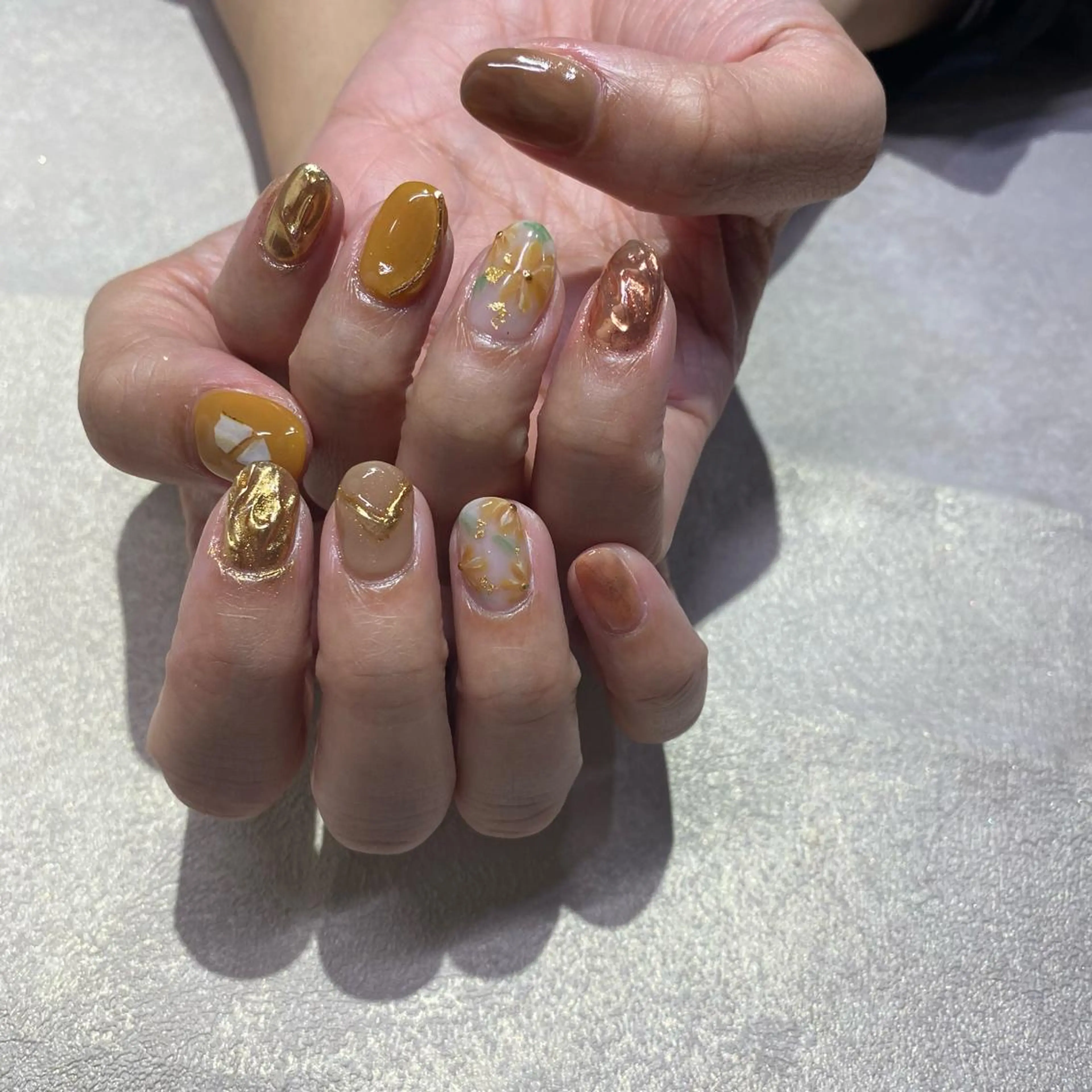 ネイル ハンドネイル Amber21.所属・Nagahama Akariのネイルデザイン