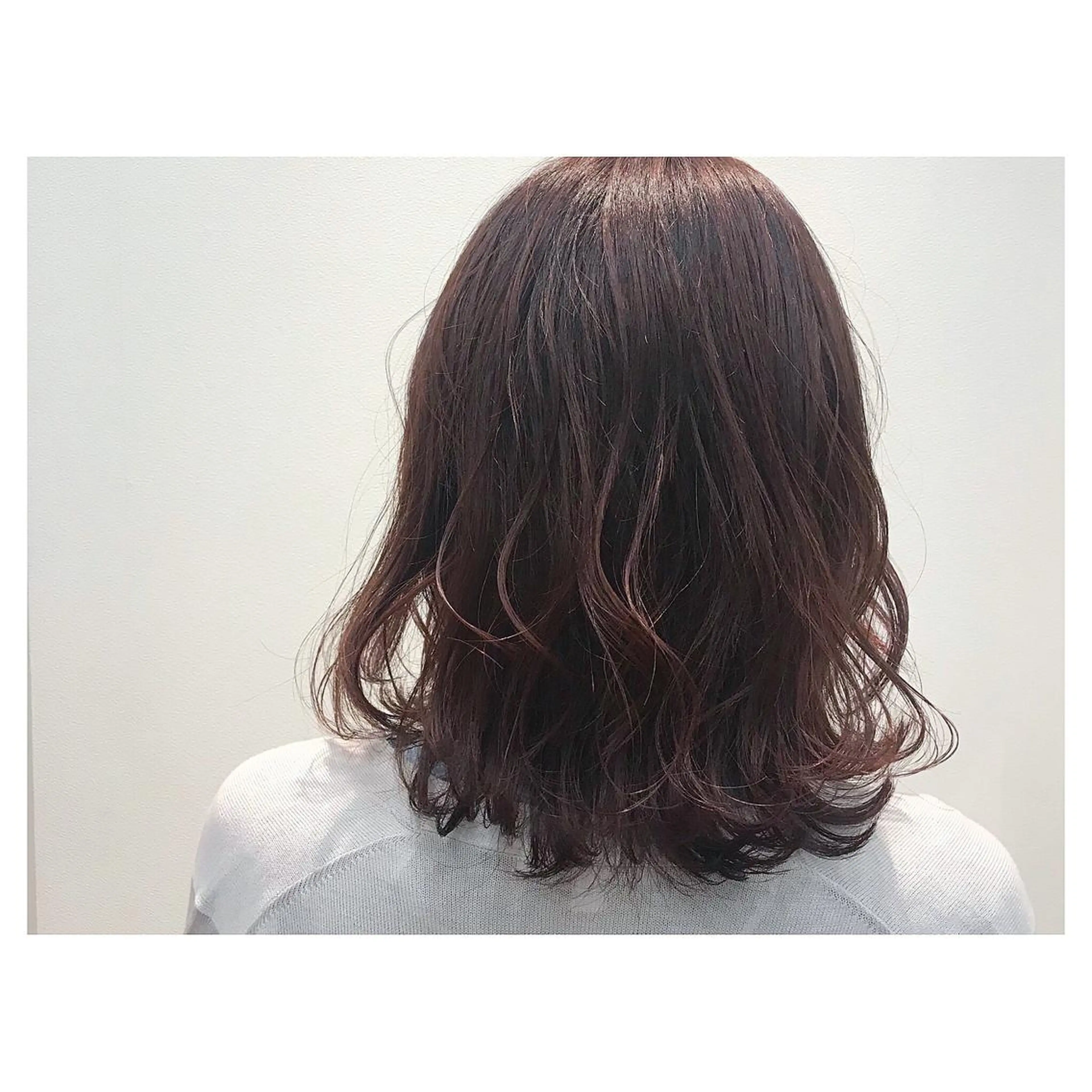ミディアム カラー パーマ ブラウンカラー ピンクカラー ピンクブラウン ﾊｲﾄｰﾝ/ｼｮｰﾄ 村上淳乃🐥のヘアスタイル