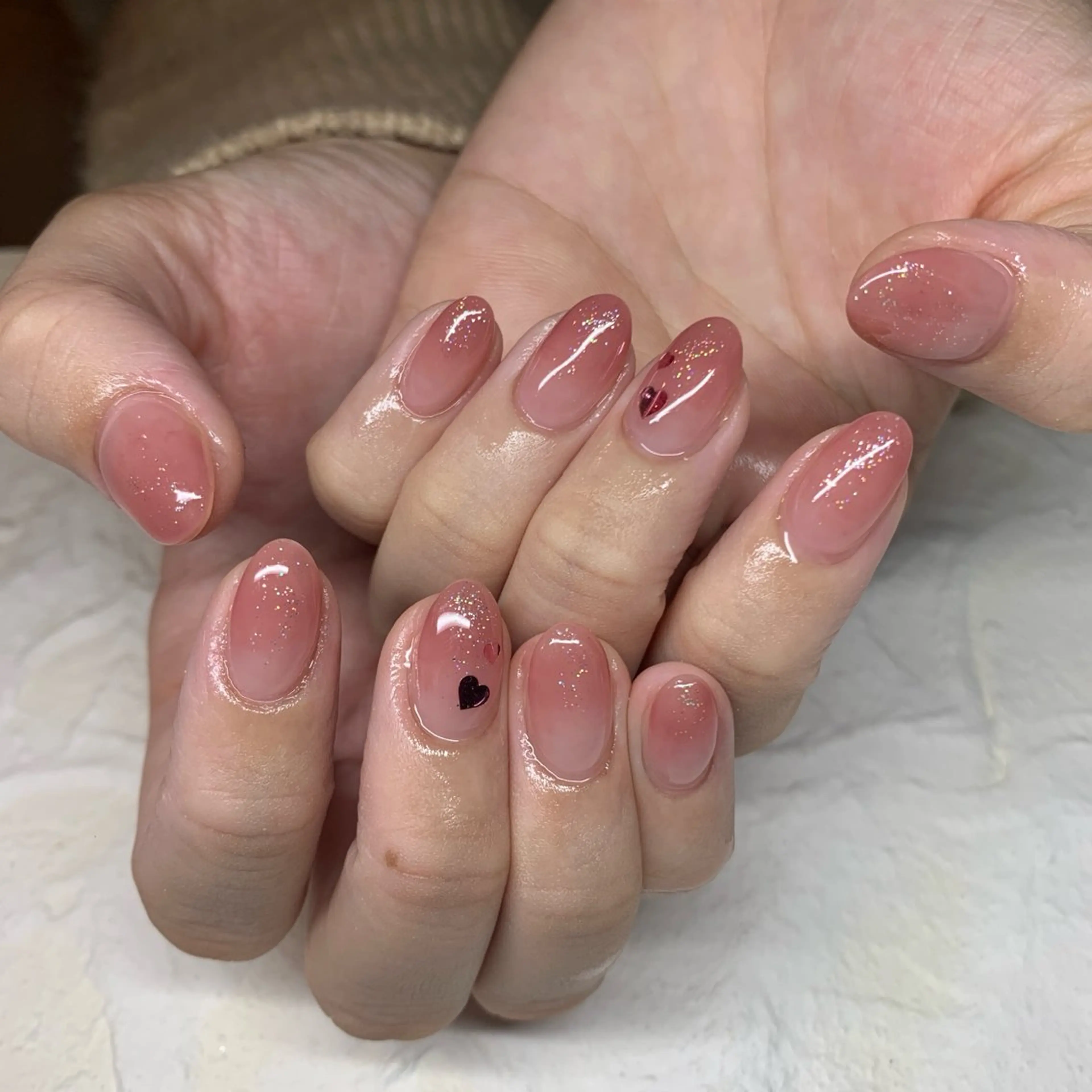 ネイル グラデーション ハート 赤色 スカルプネイル バレンタイン happiness nailのネイルデザイン