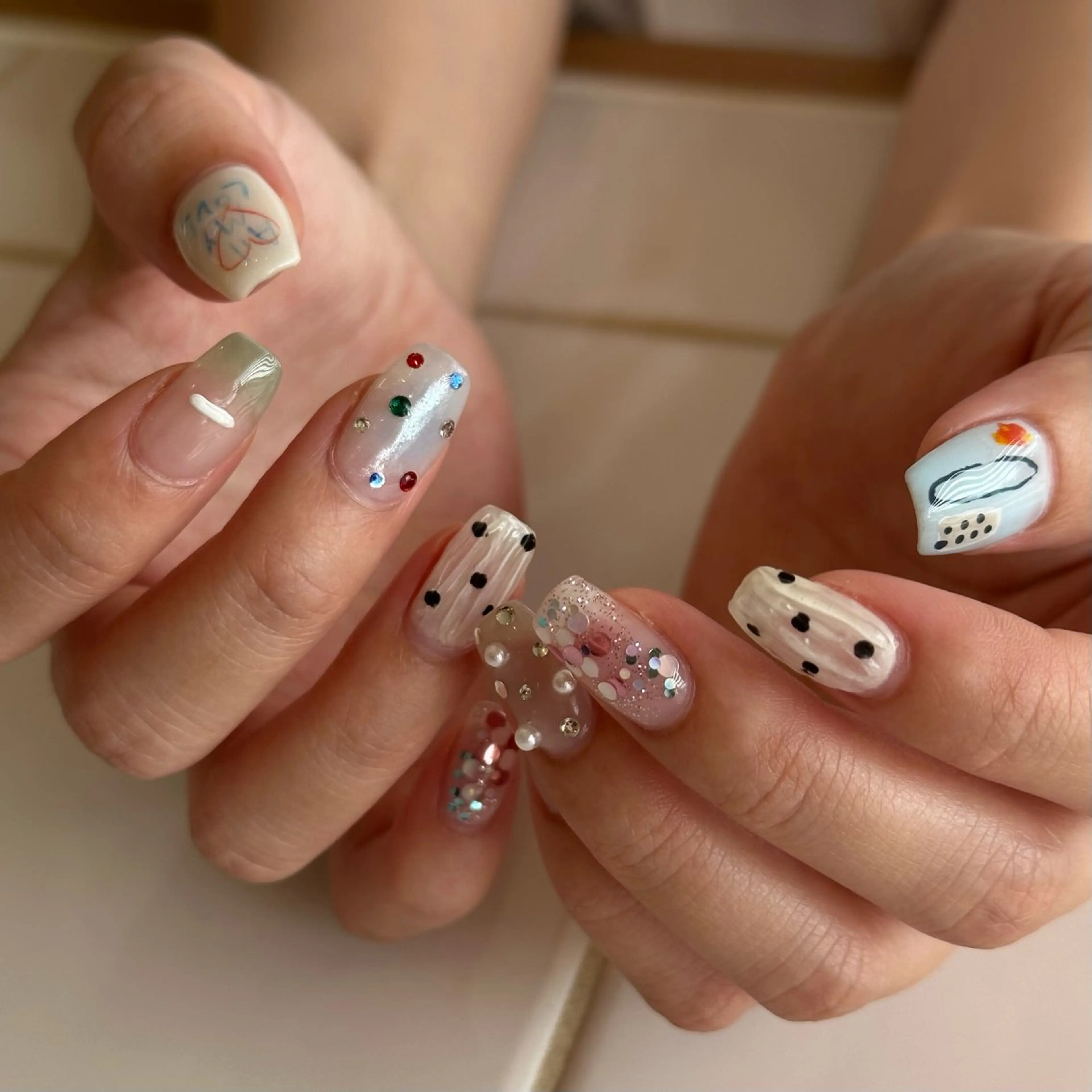 ネイル ハンドネイル COIN  nail hinataのネイルデザイン