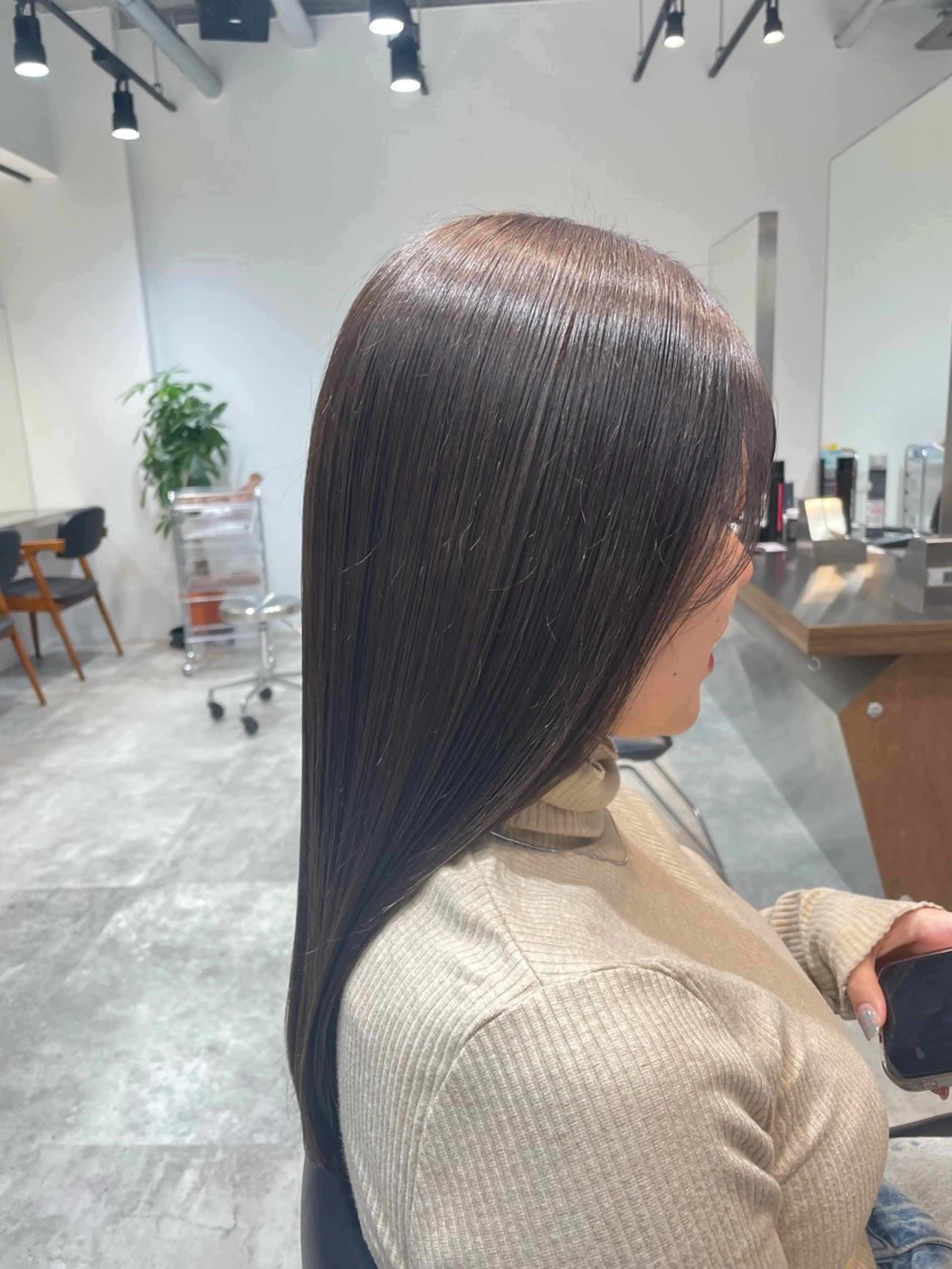 【ブリーチ無し！！】✨️透明感ある艶カラー✨️カット＋ワンカラー💇‍♀️の写真
