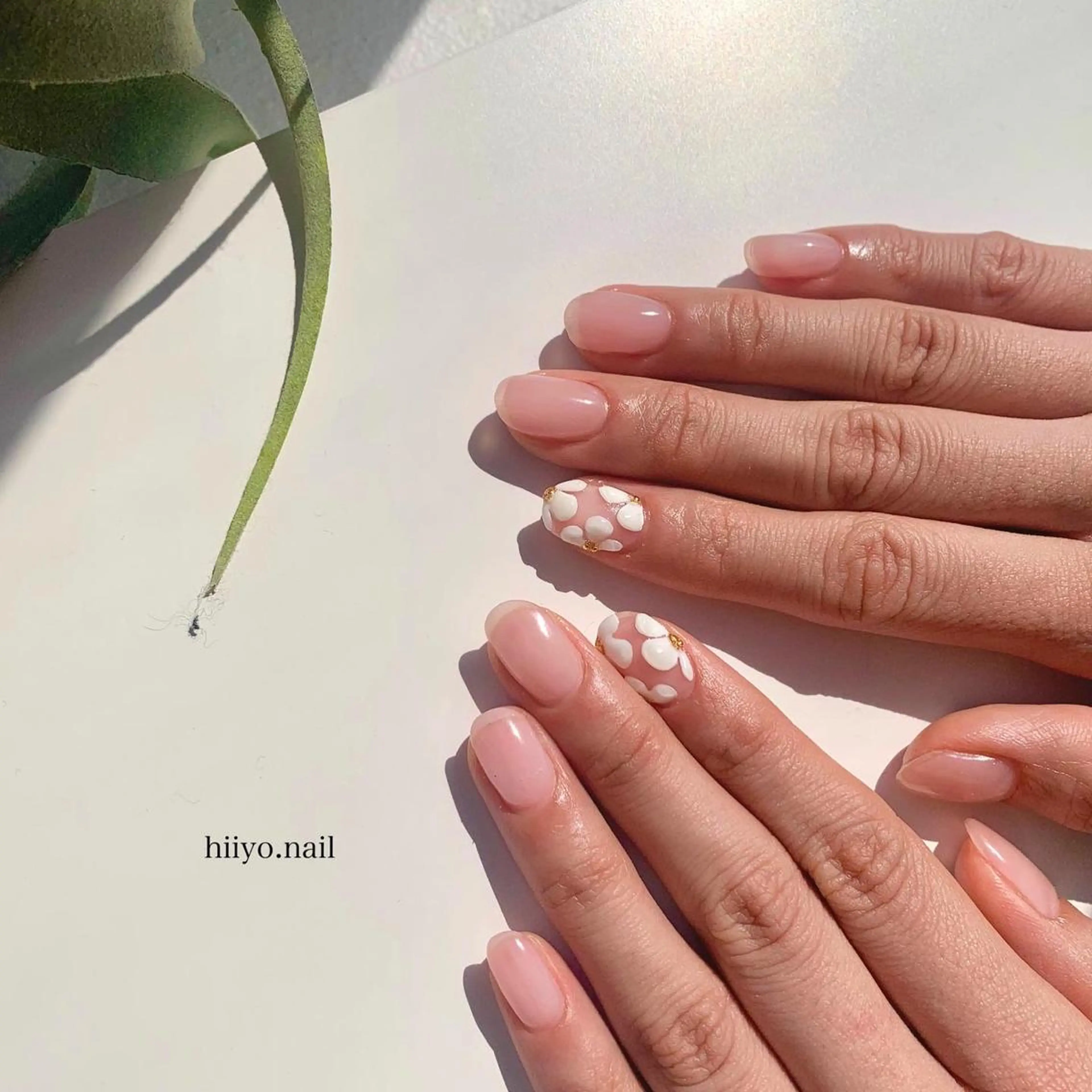 ネイル アートネイル フラワーネイル ピンク ハンドネイル hiyo🫧ネイル /渋谷💍🎀のネイルデザイン