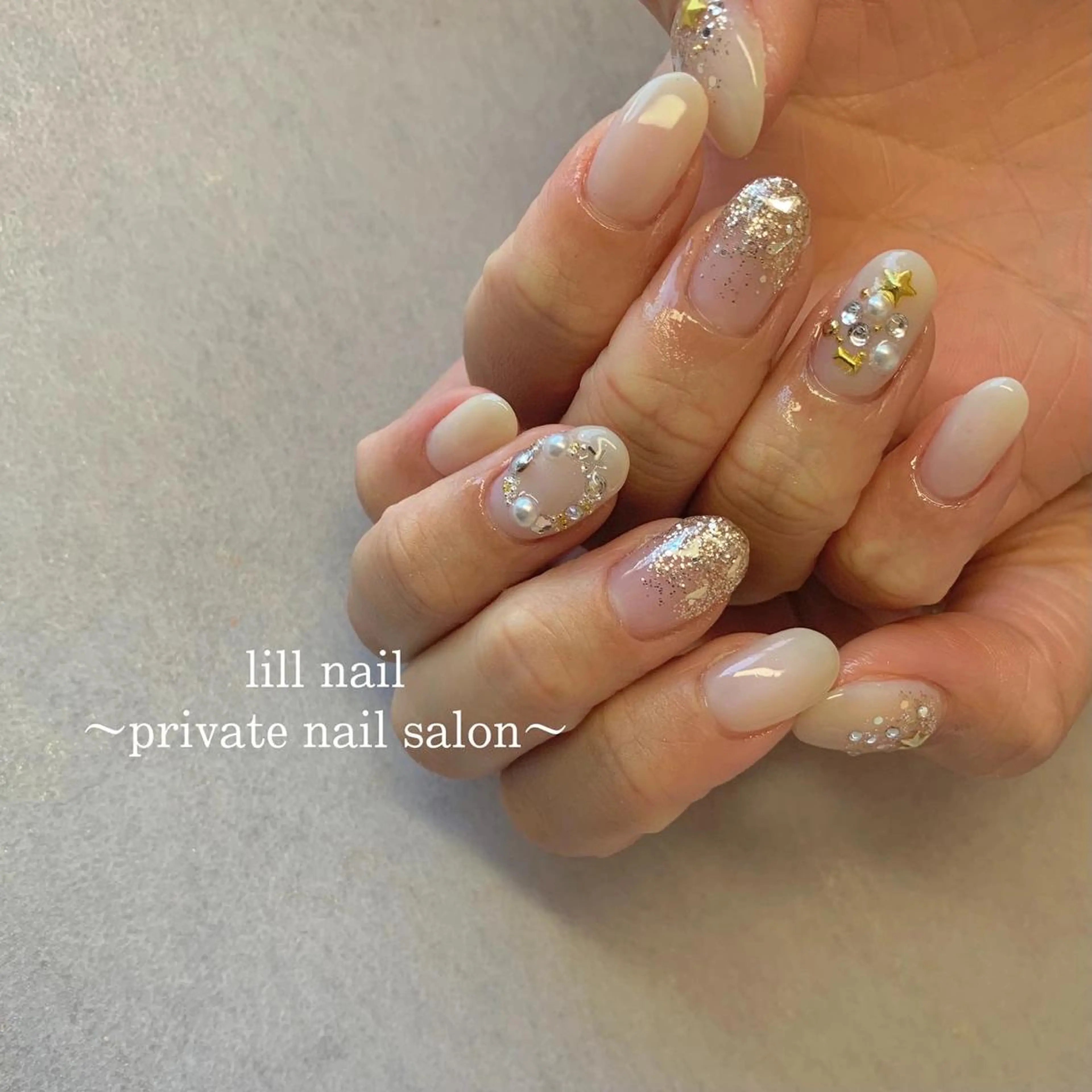 ミディアム pllia beautyのネイルデザイン