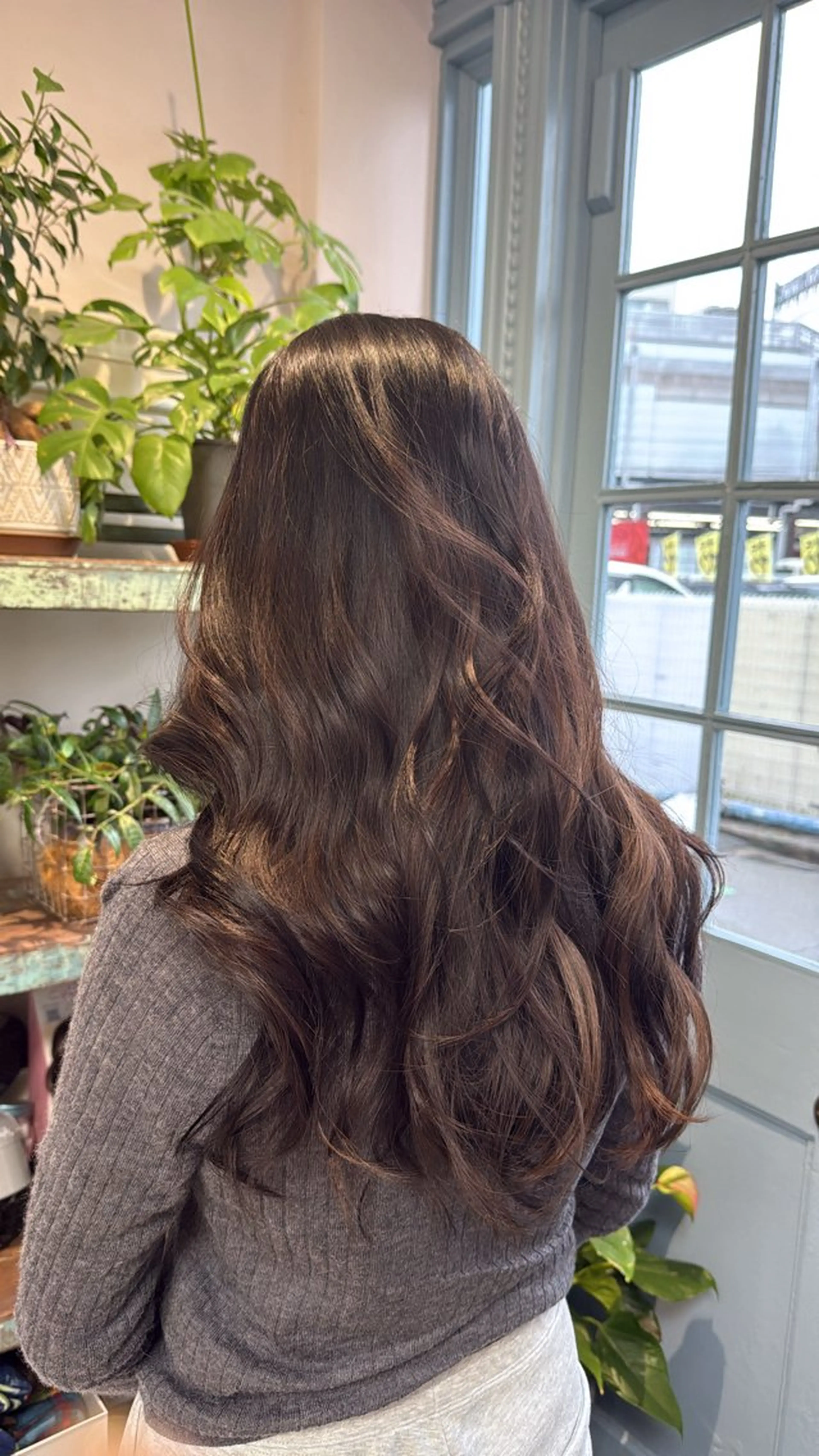 ロング カラー 卒業式のヘアスタイル カット ヘアカラー トリートメント Sakura .のヘアスタイル