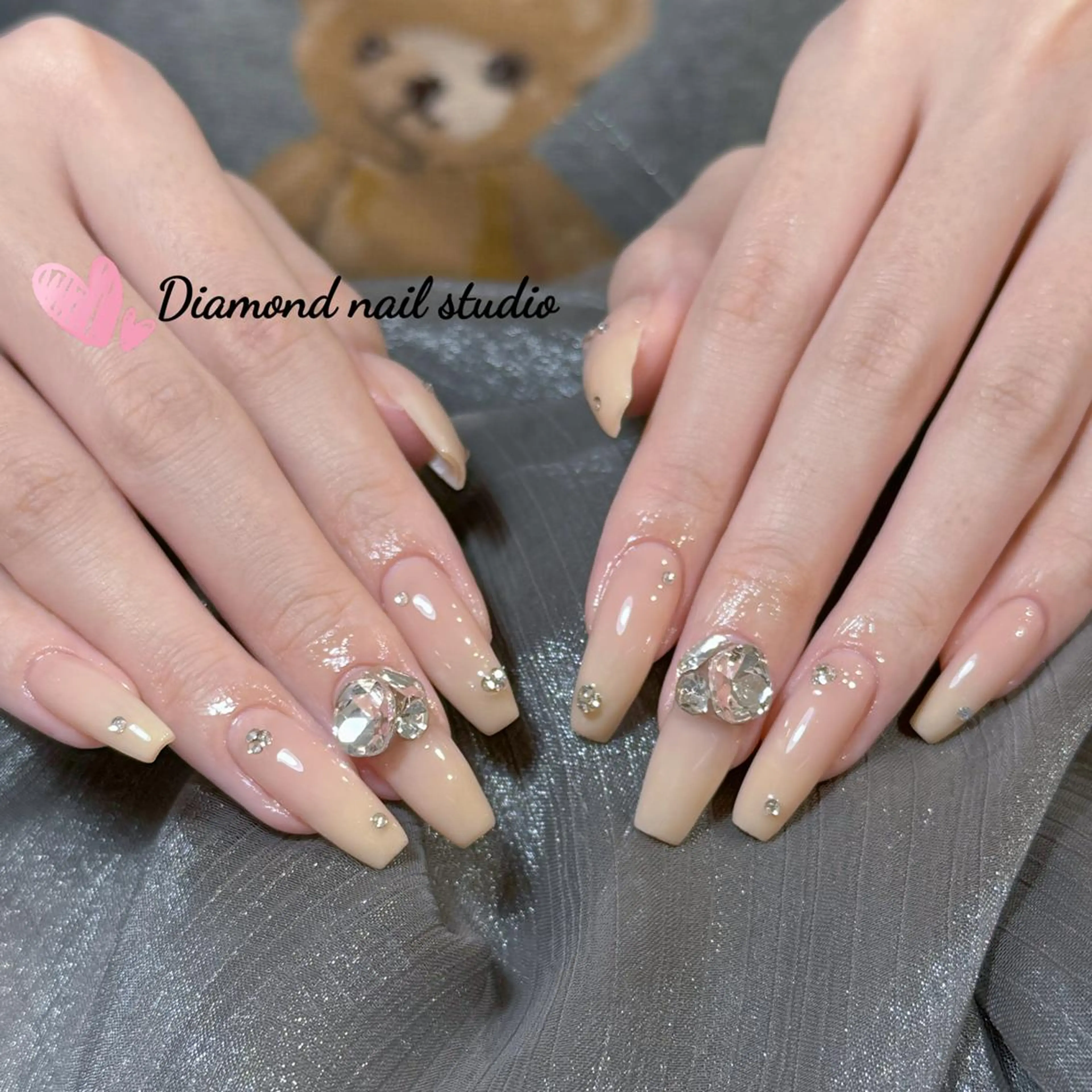 ネイル アートネイル オーロラネイル ガーリー キラキラネイル 韓国ネイル ハンドネイル DIAMOND NAILMANAMIのネイルデザイン