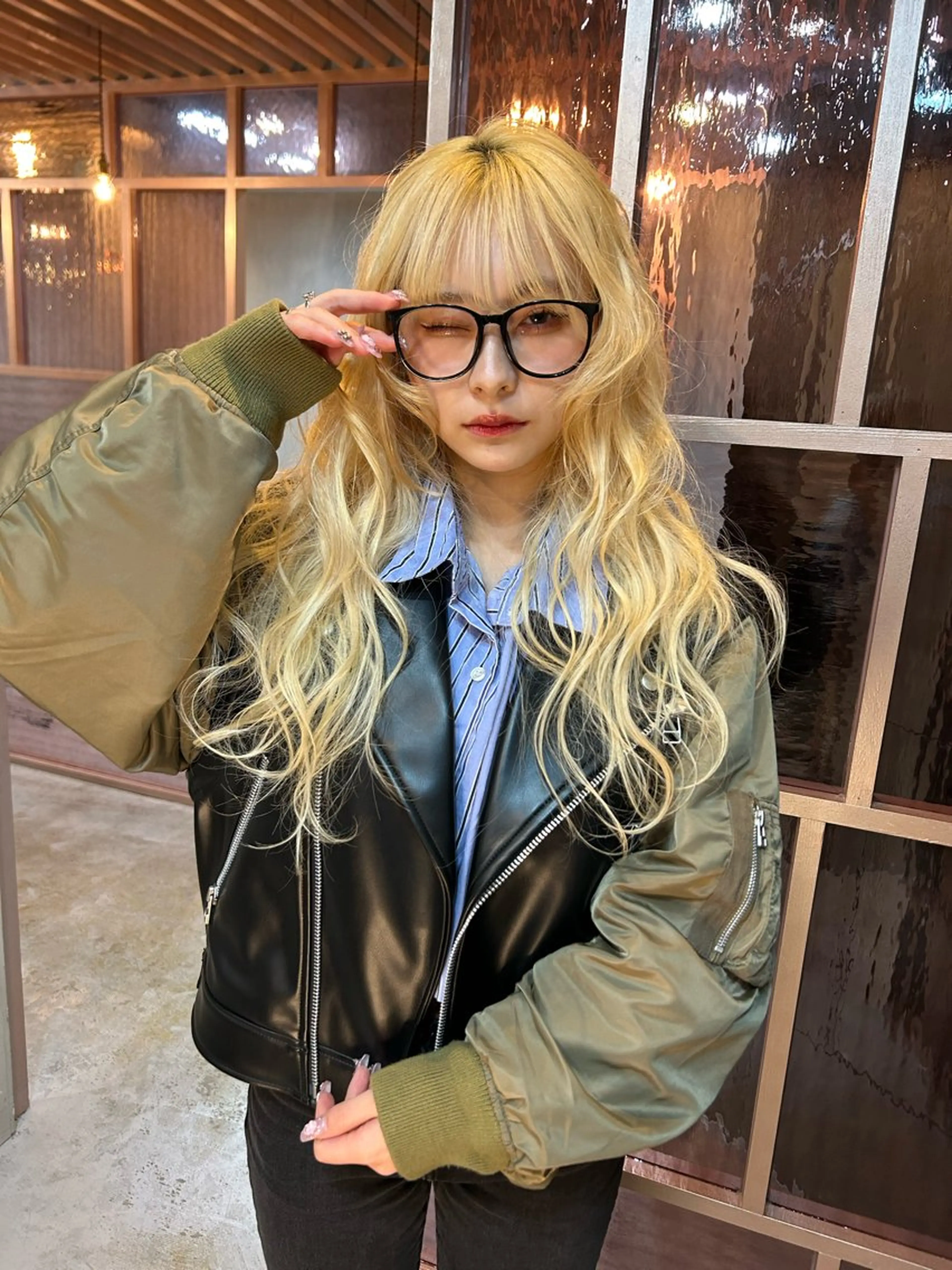 ロング カット ヘアカラー トリートメント L STUDIO所属・ハイトーン/ブリーチ 🧁soraのヘアスタイル