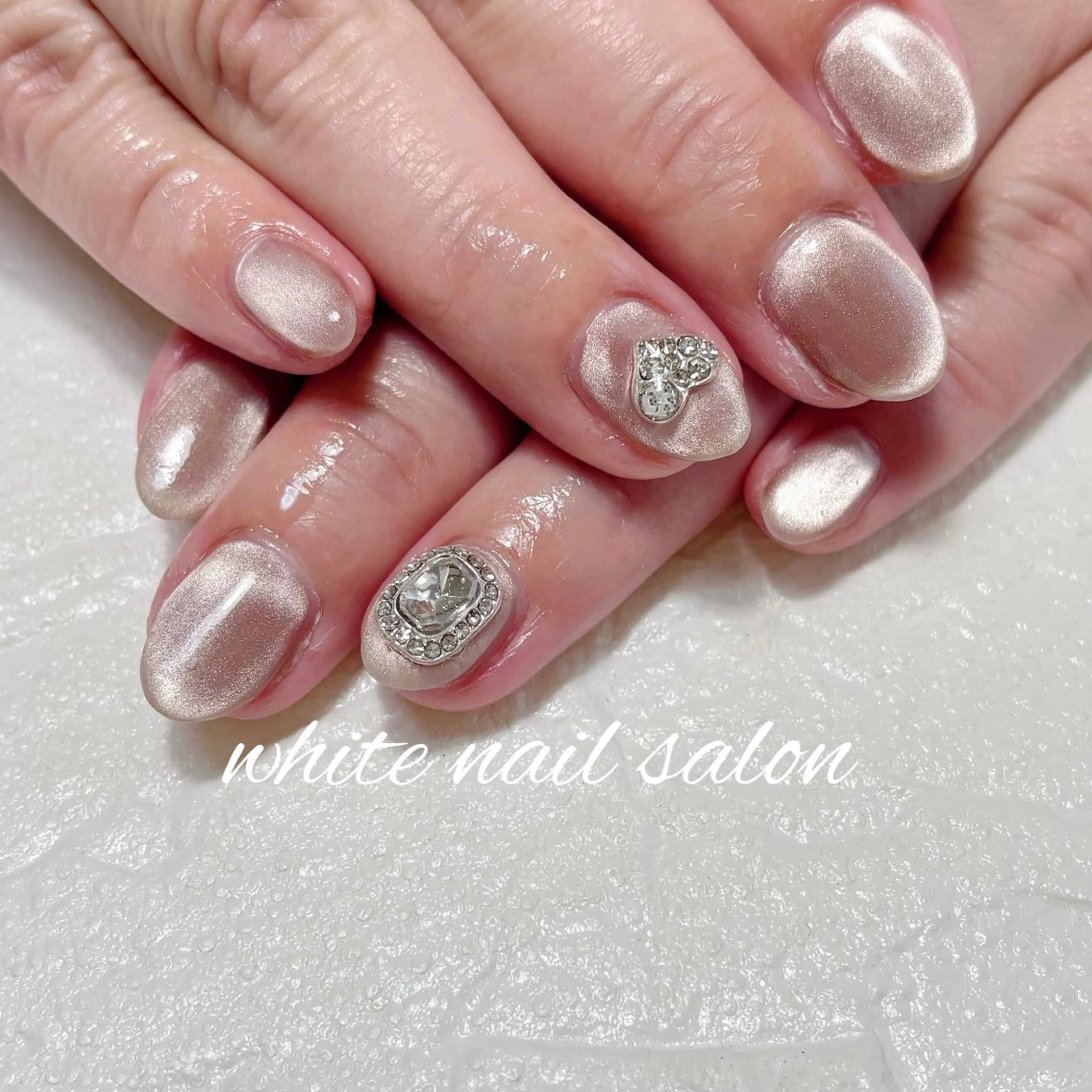 ネイル フットネイル マグネットネイル ハンドネイル white nail salonのネイルデザイン