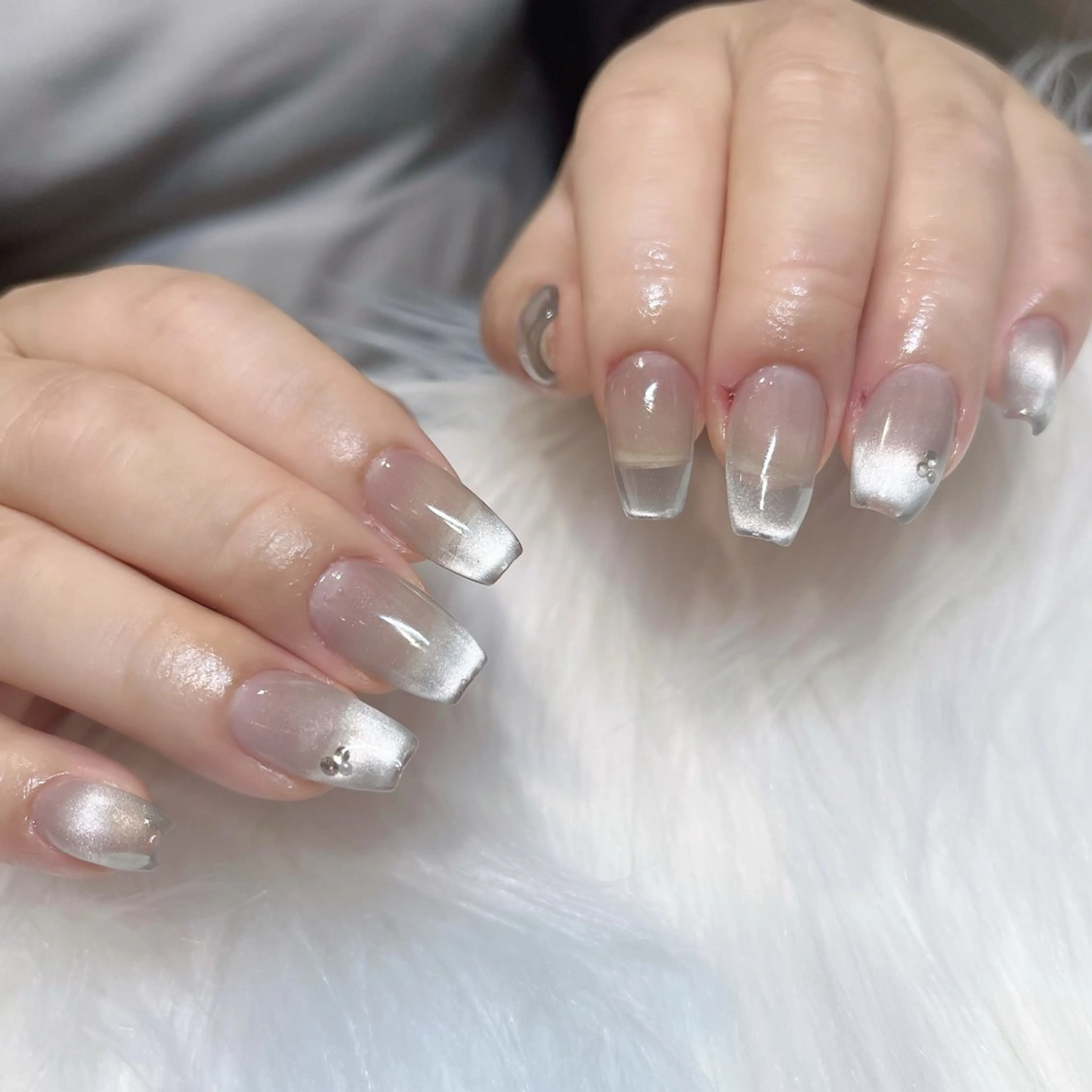 ネイル アートネイル ガーリー キラキラネイル 韓国ネイル マグネットネイル KOKONA 🎀のネイルデザイン