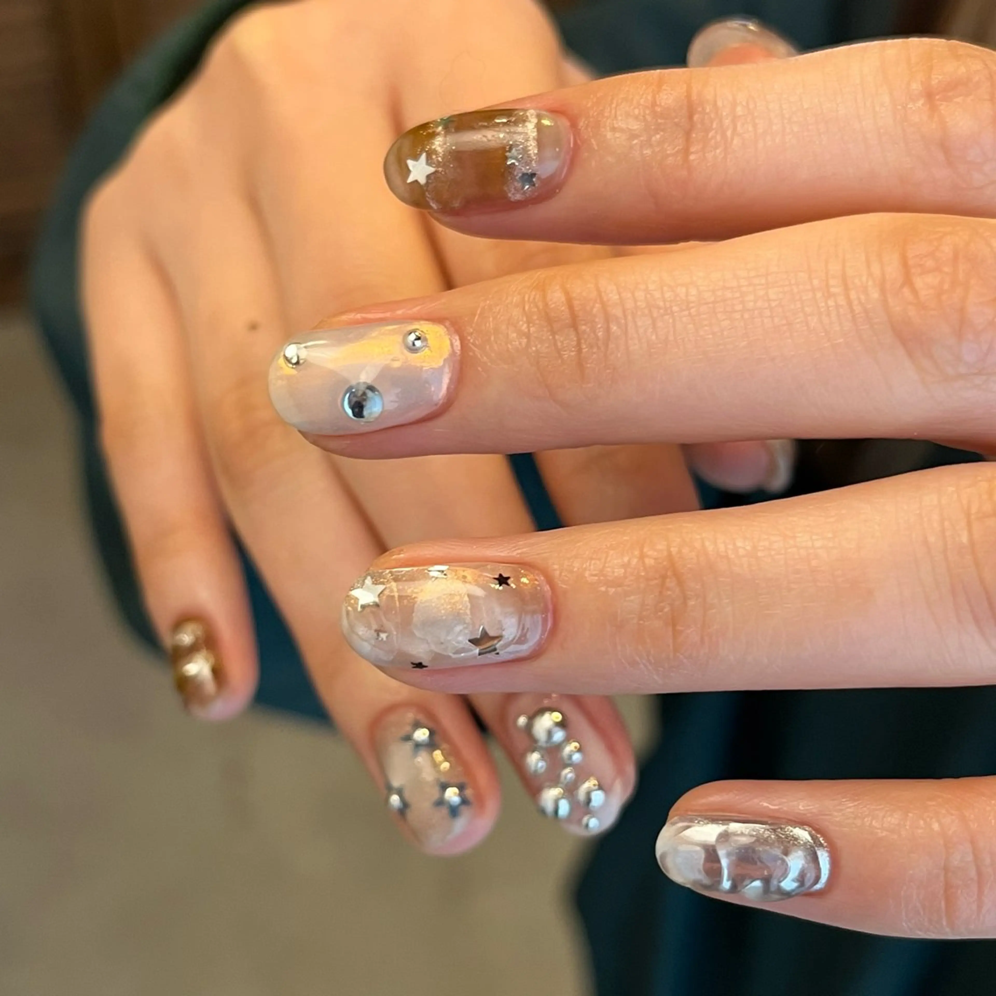 ネイル ハンドネイル aiu  ｱｲﾕｰ ちひろのネイルデザイン