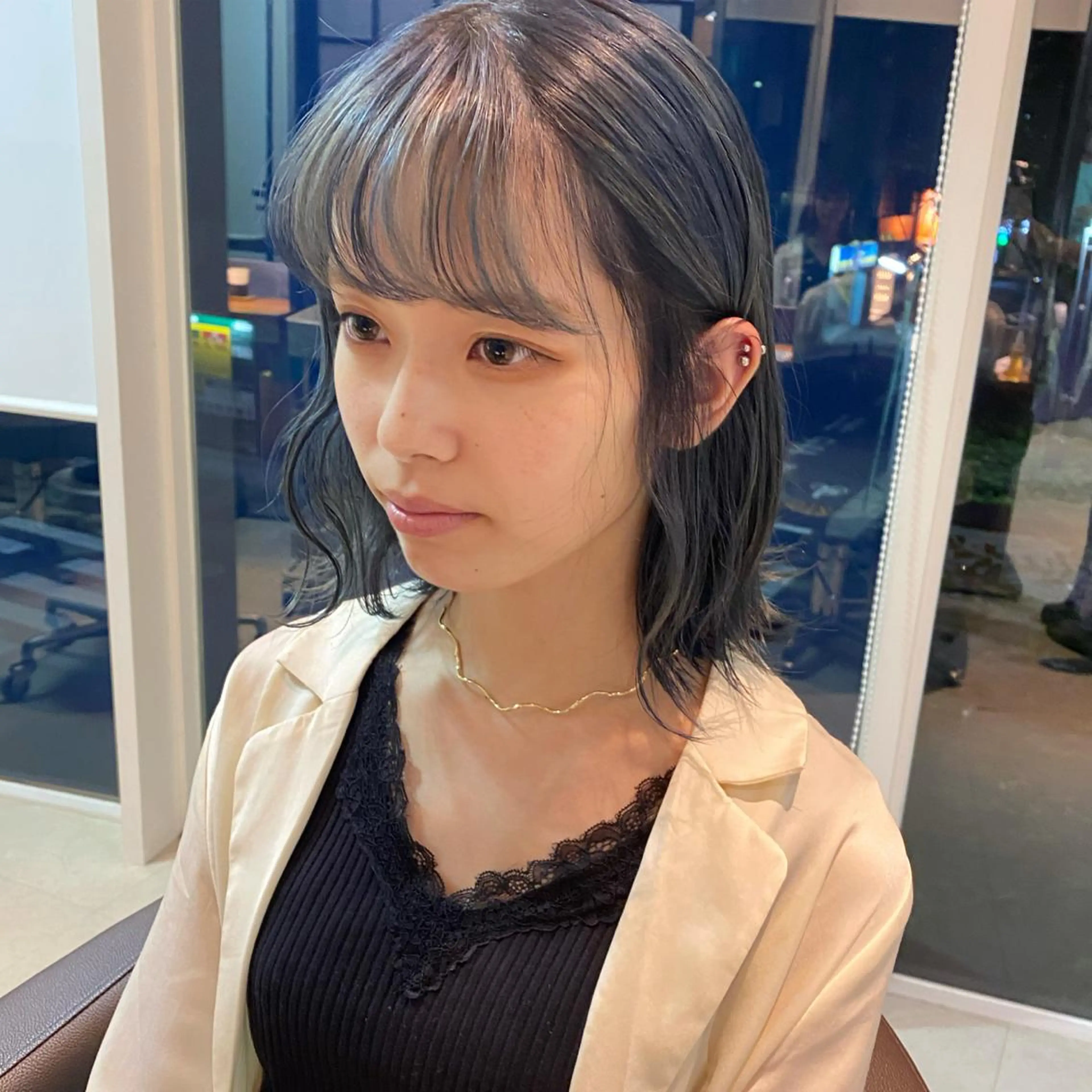 セミロング カラー BLANCO所属・杉浦 里奈のヘアスタイル