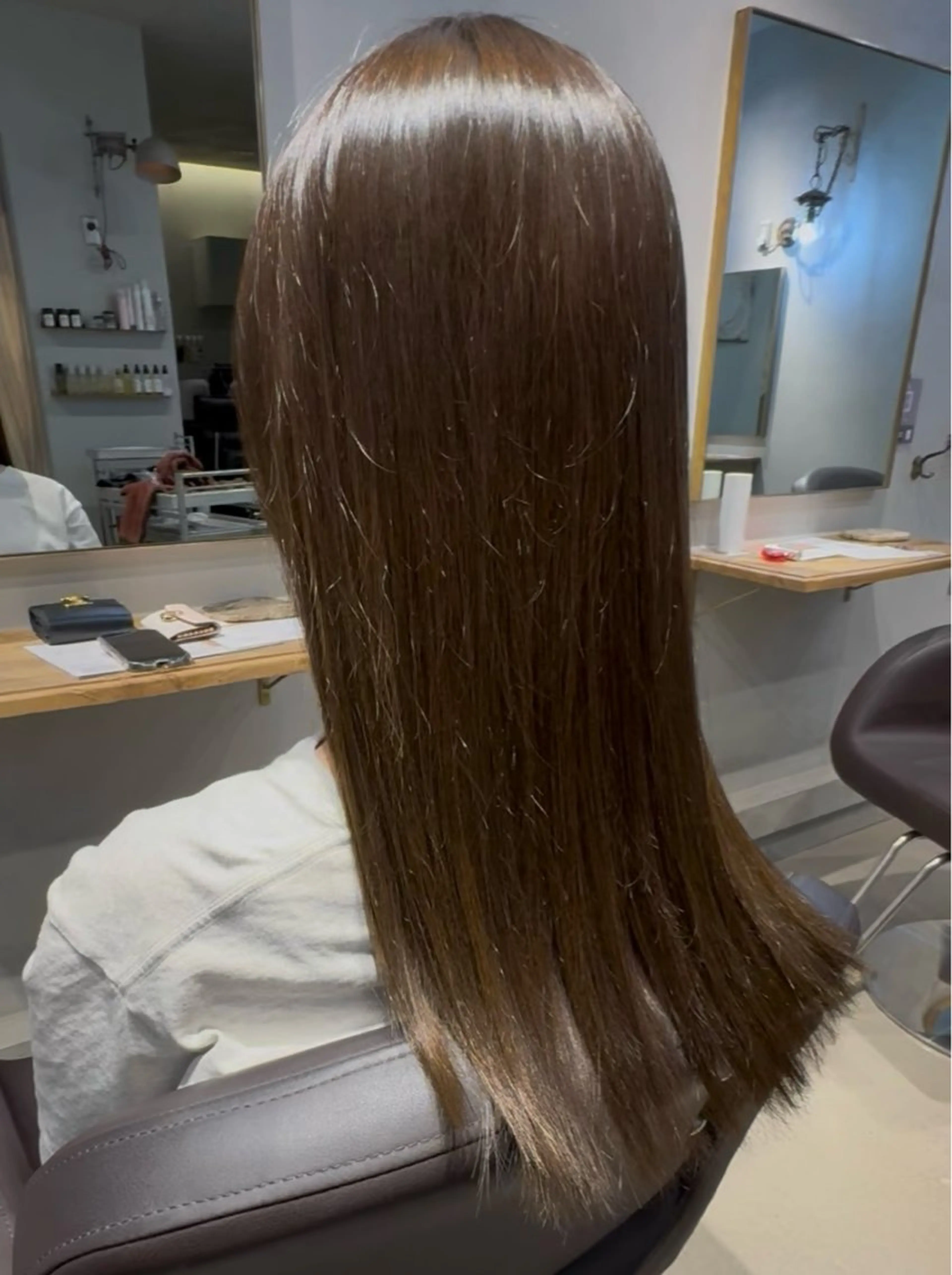 カラー ベージュカラー 透明感カラー オリーブベージュ ヘアカラー KAREN .のヘアスタイル