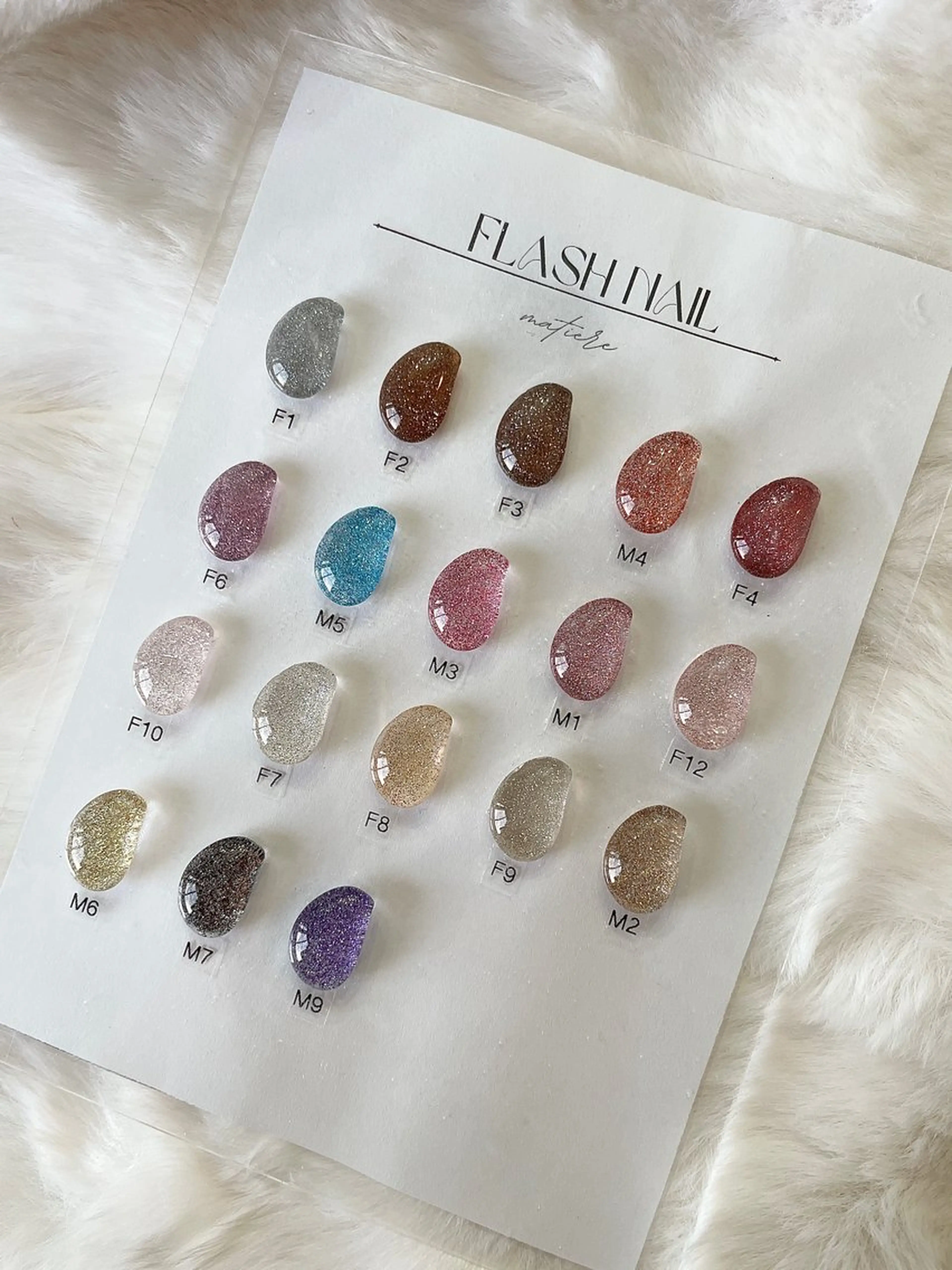 ミディアム ハンドネイル アンルボネイル&アイラッシュ所属・anlubon /Jr.ネイリストのネイルデザイン