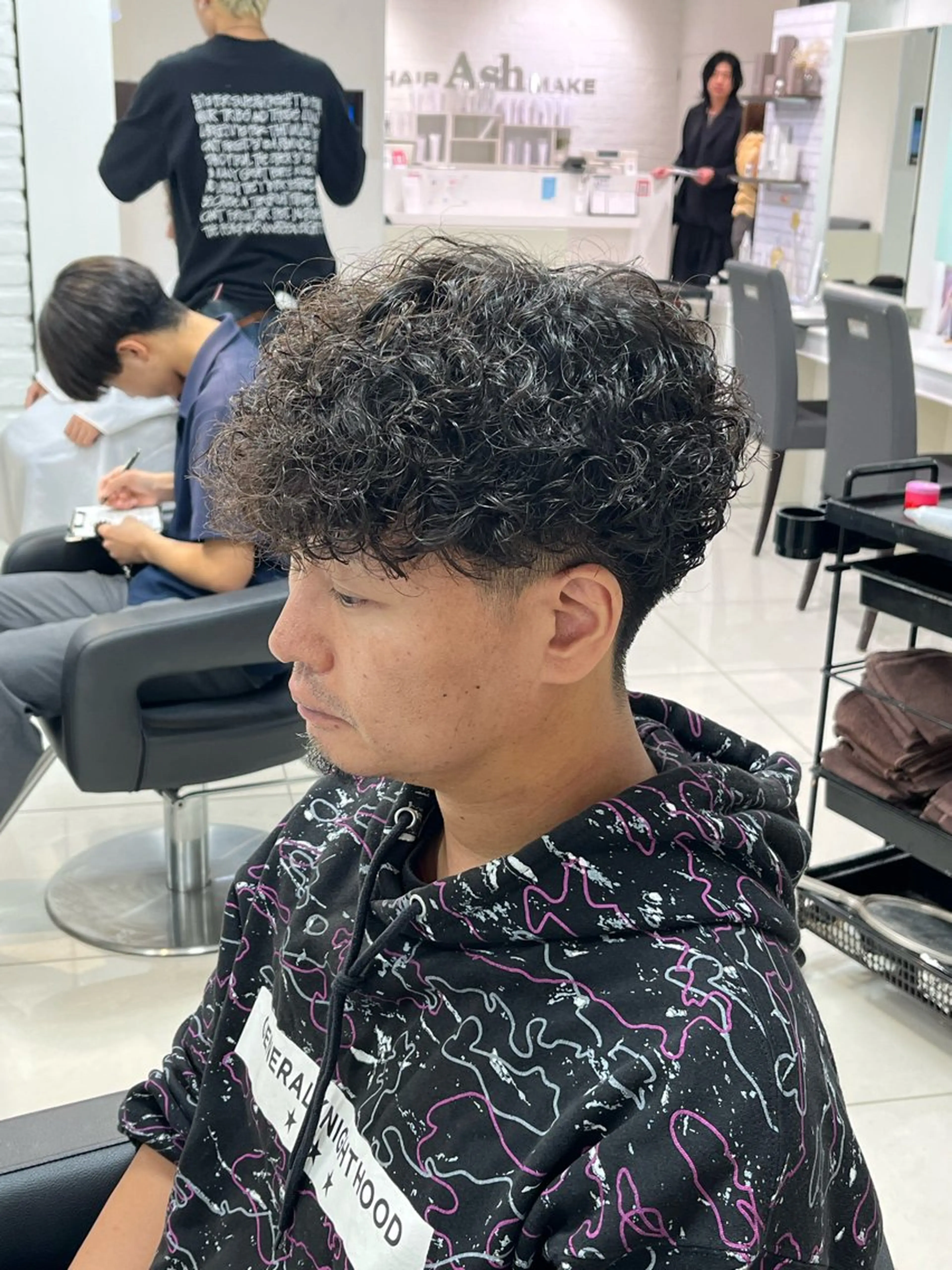 ショート カラー パーマ メンズ カット パーマ 【シャドウパーマ センターパート】義心のヘアスタイル