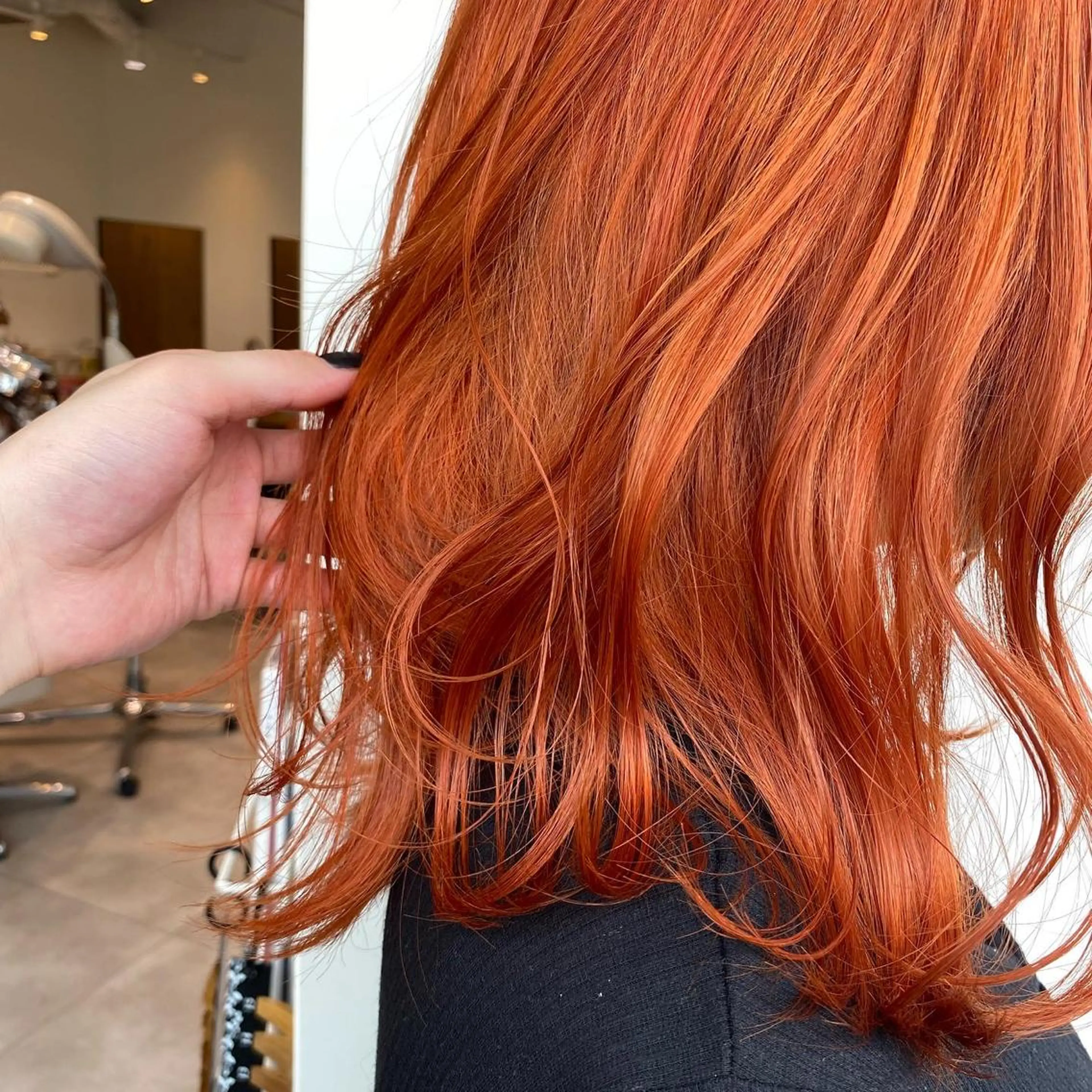 ミディアム 大阪ウルフカット ハッシュカットのヘアスタイル