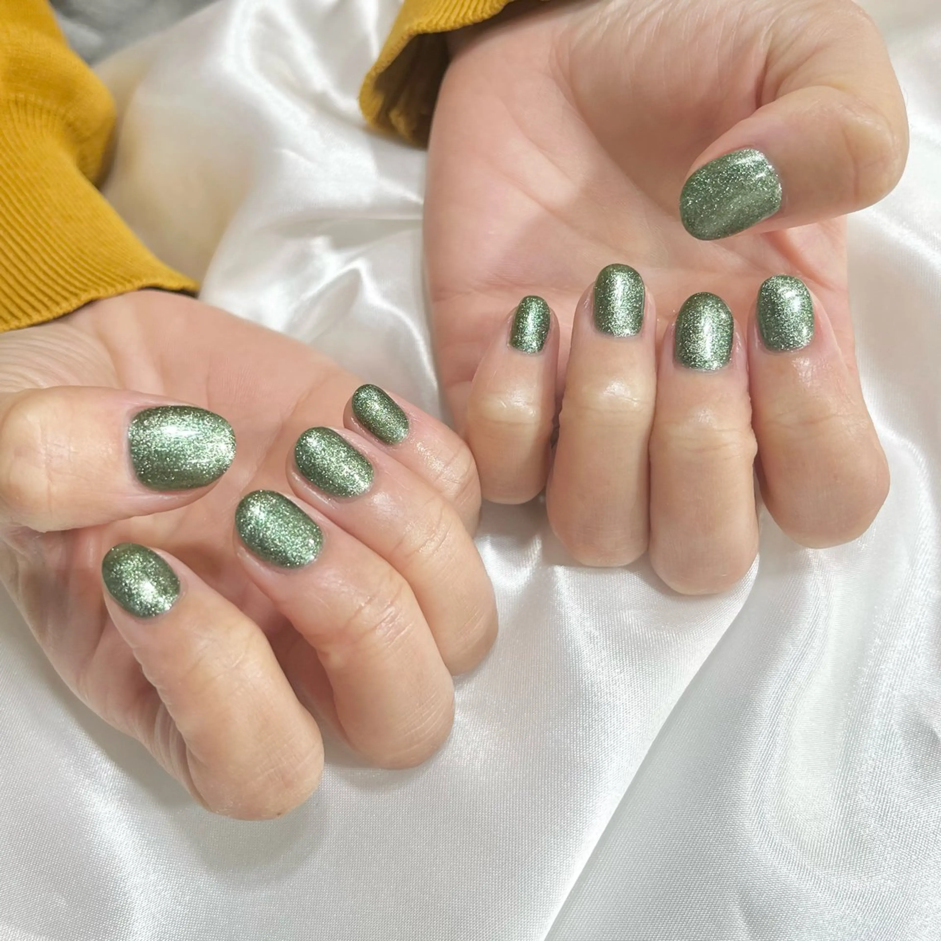 ネイル グリーン キラキラネイル ハンドネイル フットネイル nailsister ただのネイルデザイン