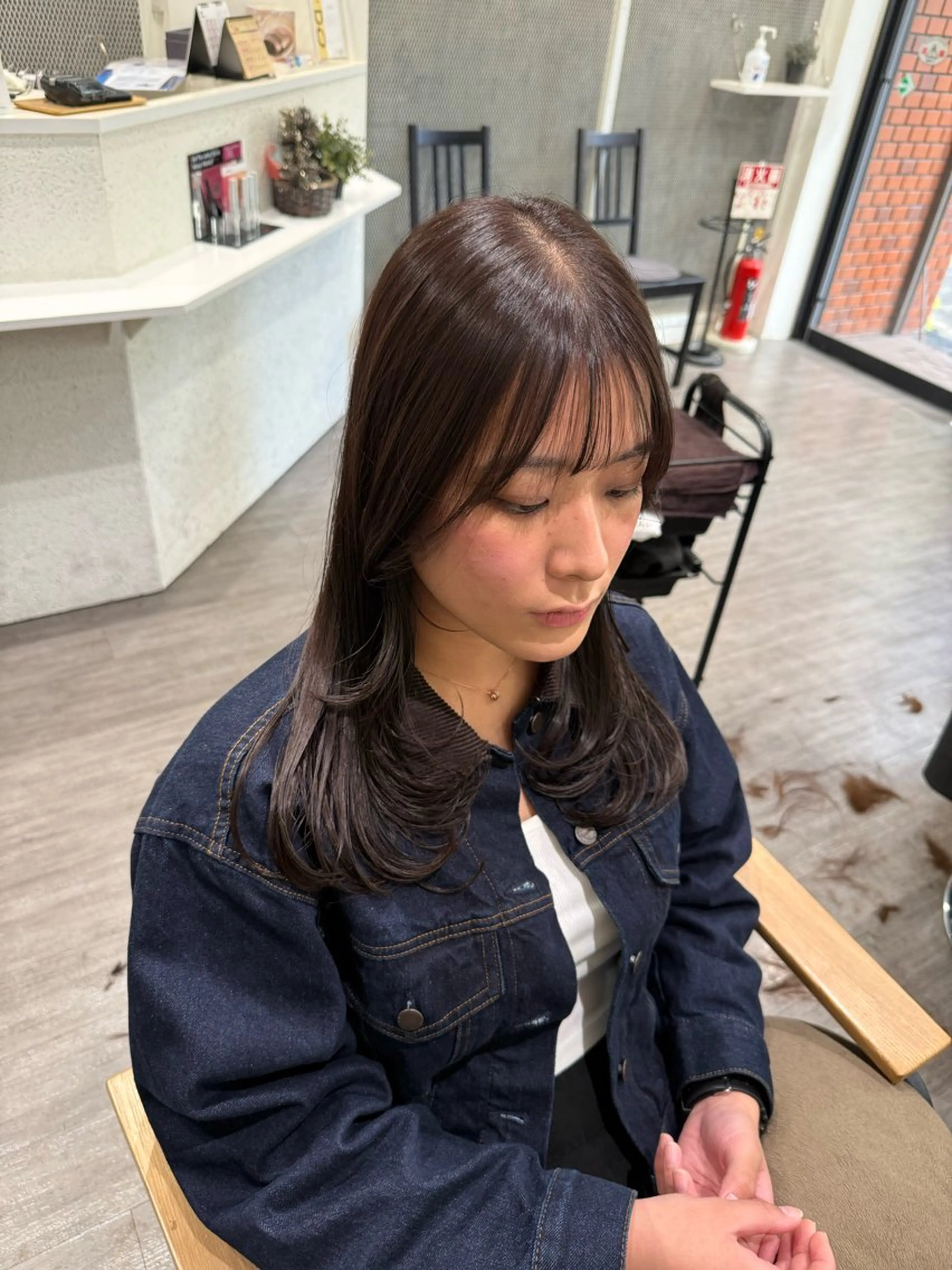 セミロング カラー アッシュ カット ヘアカラー トリートメント 艶髪レイヤー上田 紗也🇰🇷💗のヘアスタイル