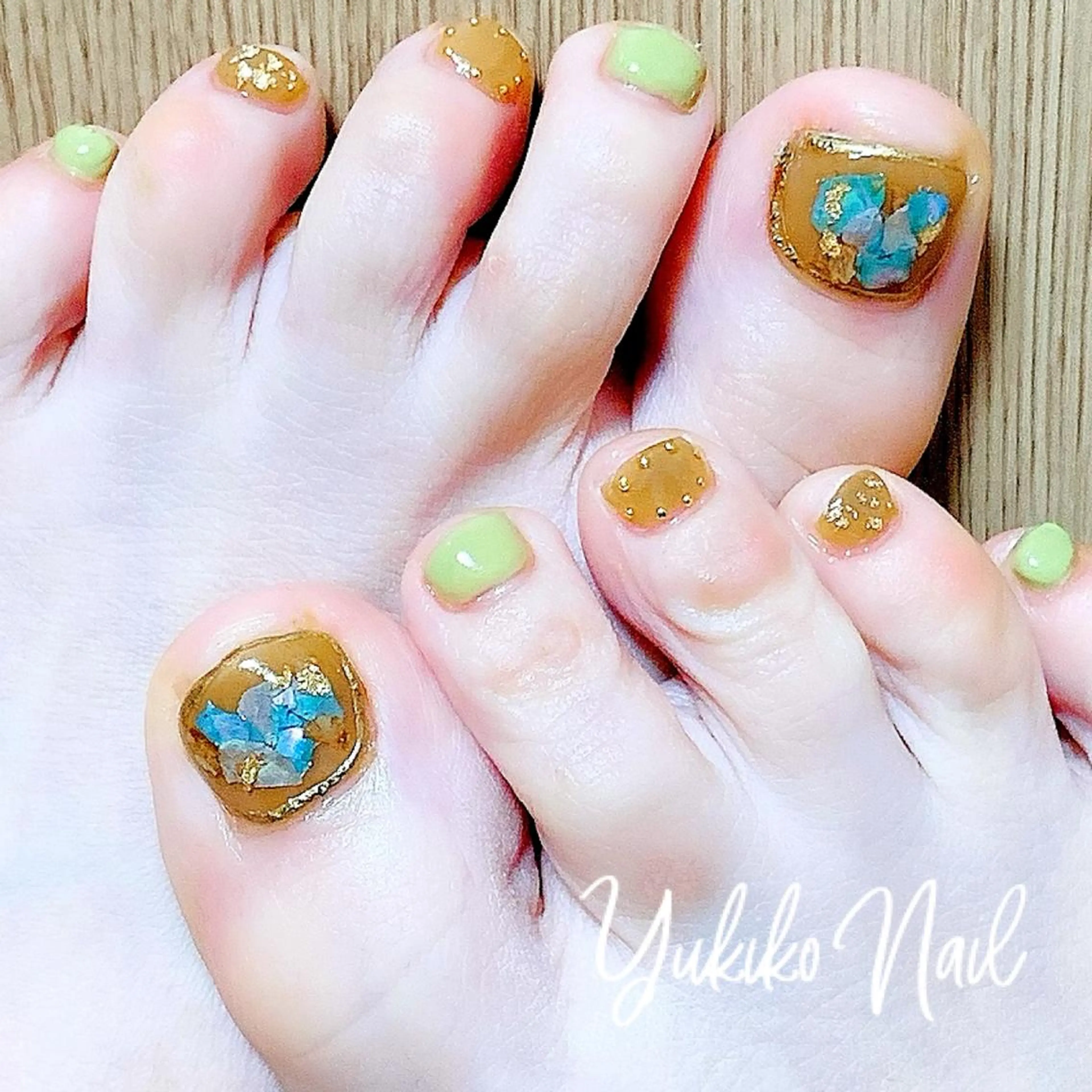 ネイル フットネイル 持ち込み ニュアンスネイル ユキコ ネイルのネイルデザイン