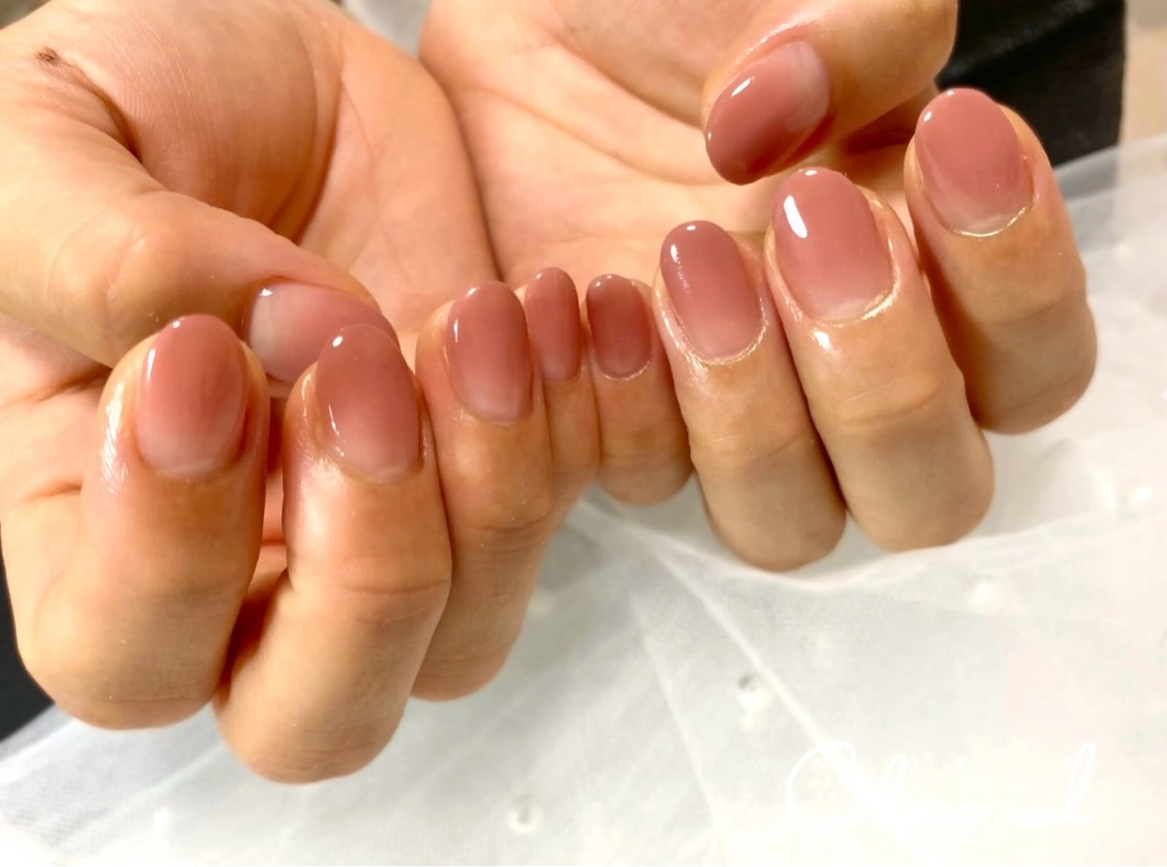 ネイル ジェルネイル グラデーション オフィスネイル ピンク ハンドネイル Cherienail yunaのネイルデザイン