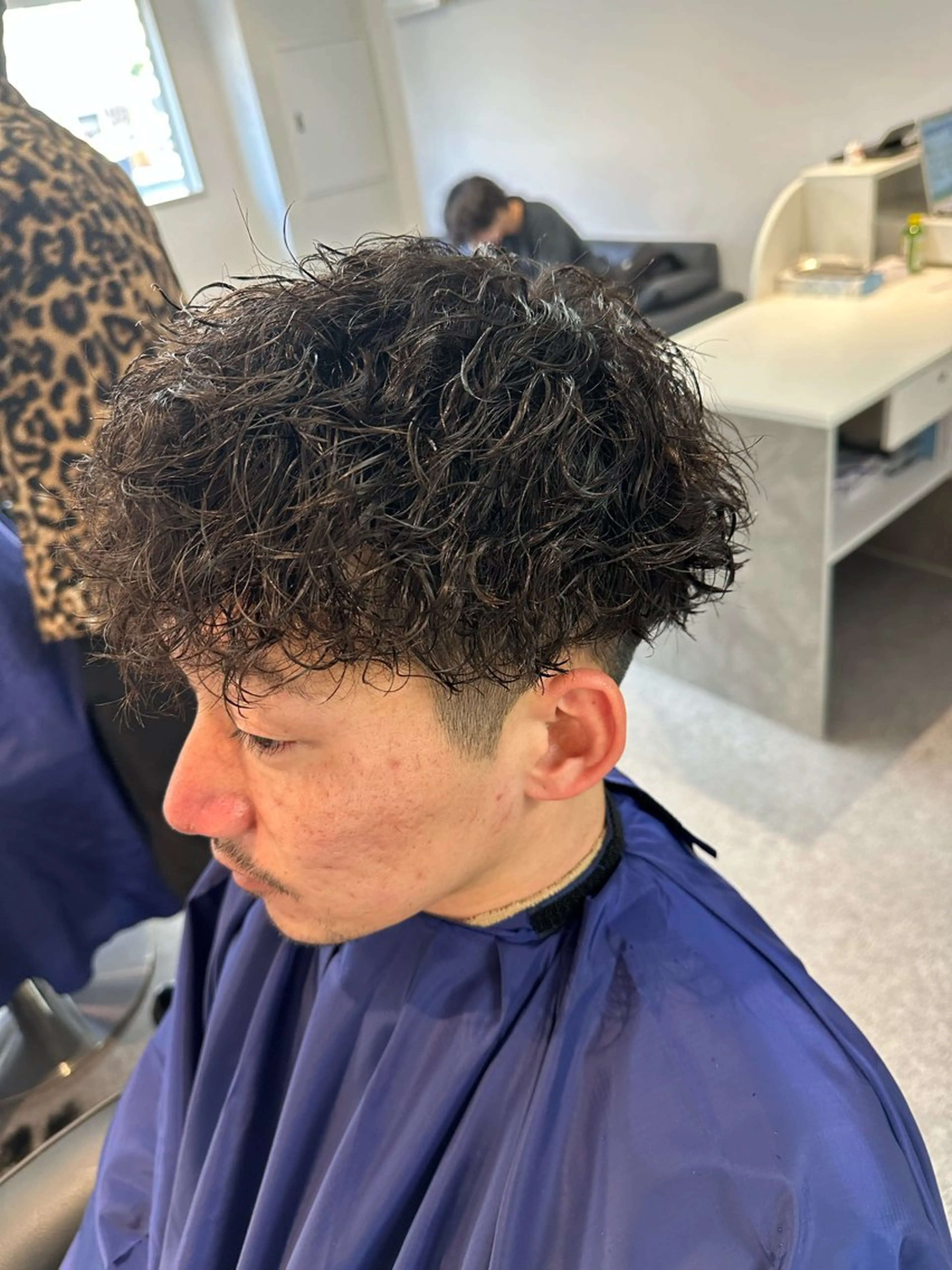 パーマ メンズ 福山 宏介のヘアスタイル