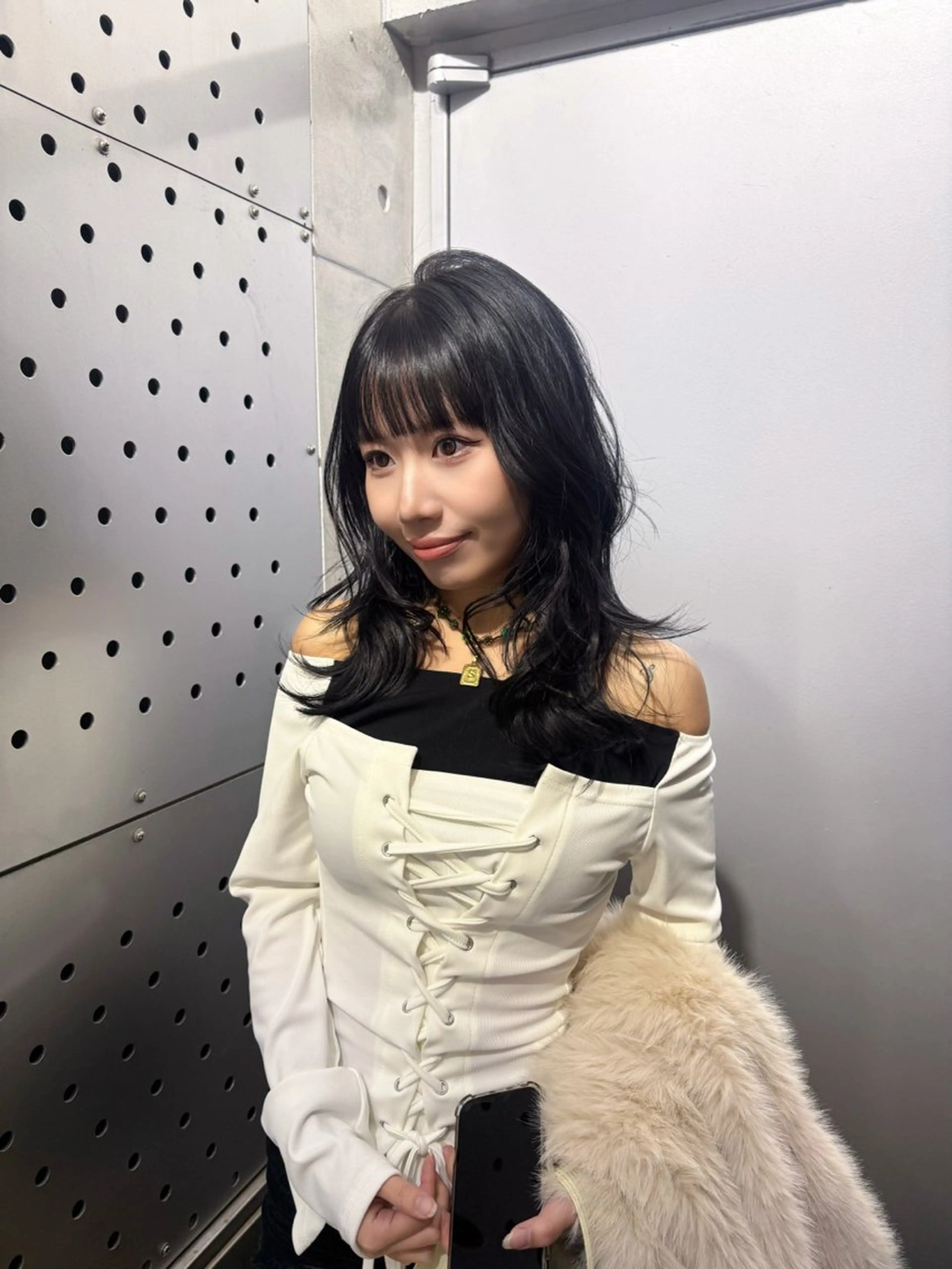 セミロング カラー 黒髪 レイヤーカット カット ヘアカラー トリートメント 幣 あや乃のヘアスタイル