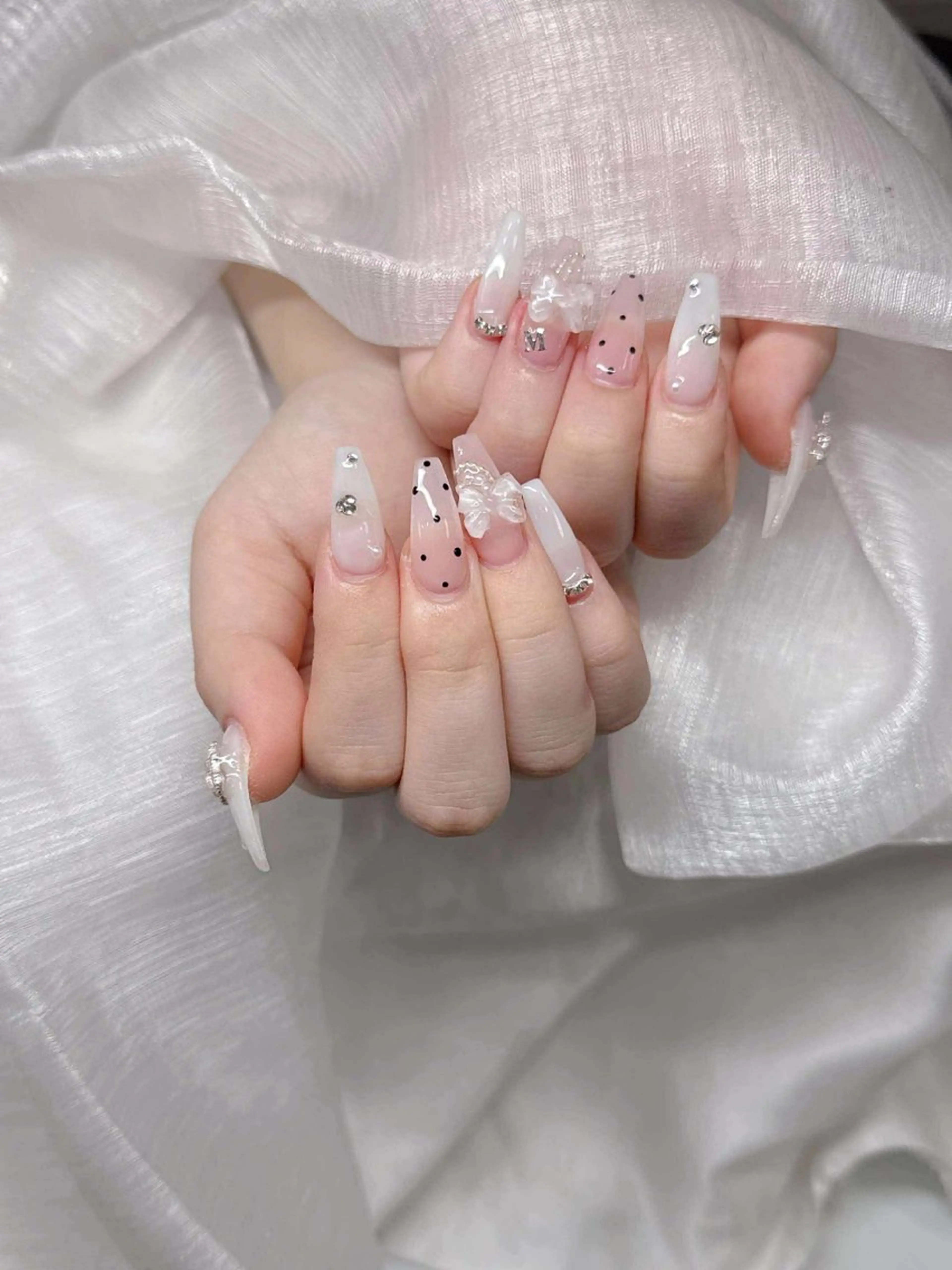 ネイル ハンドネイル Lee Nailsのネイルデザイン