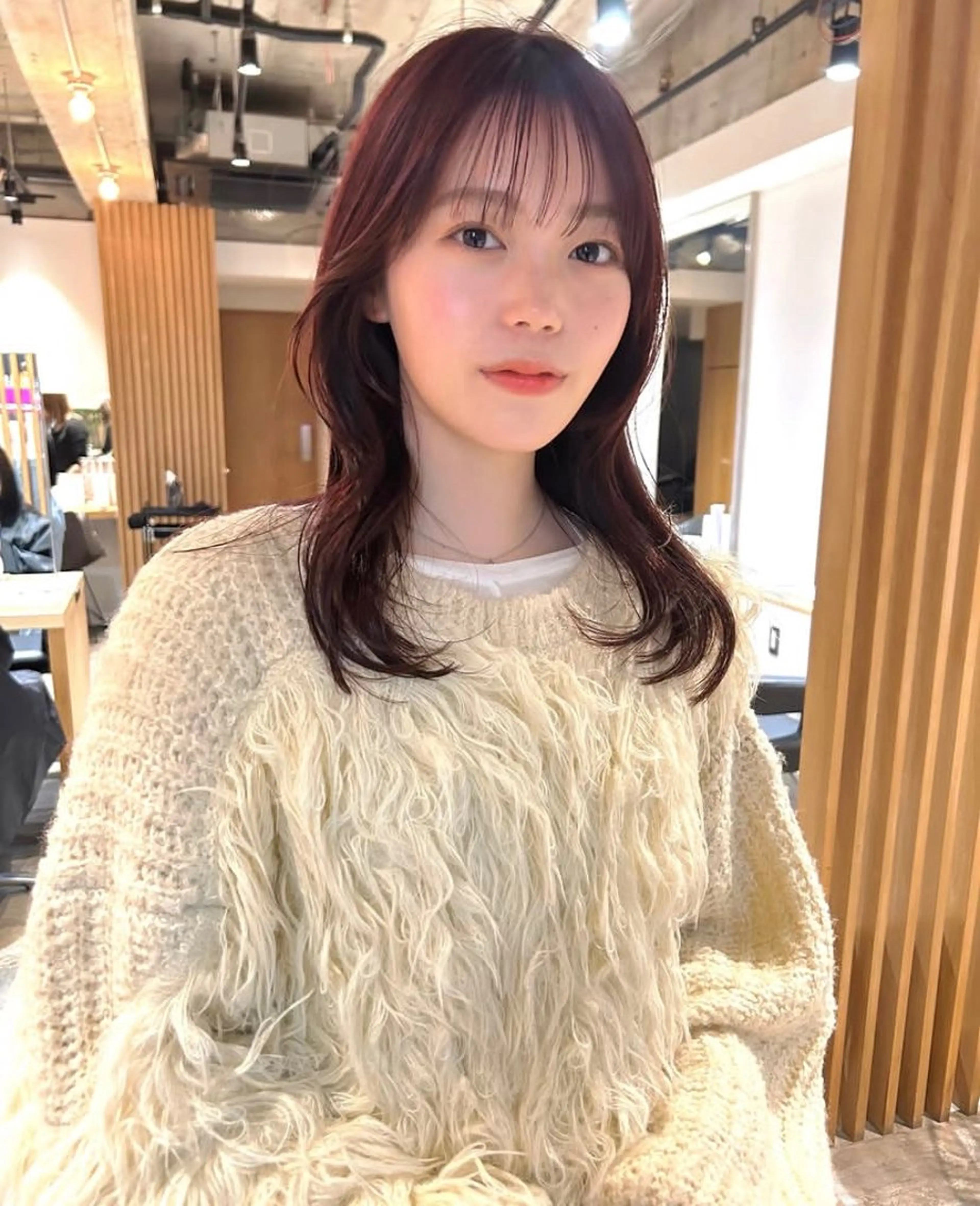 ロング 透明感カラ️ー☆ NEONAのヘアスタイル