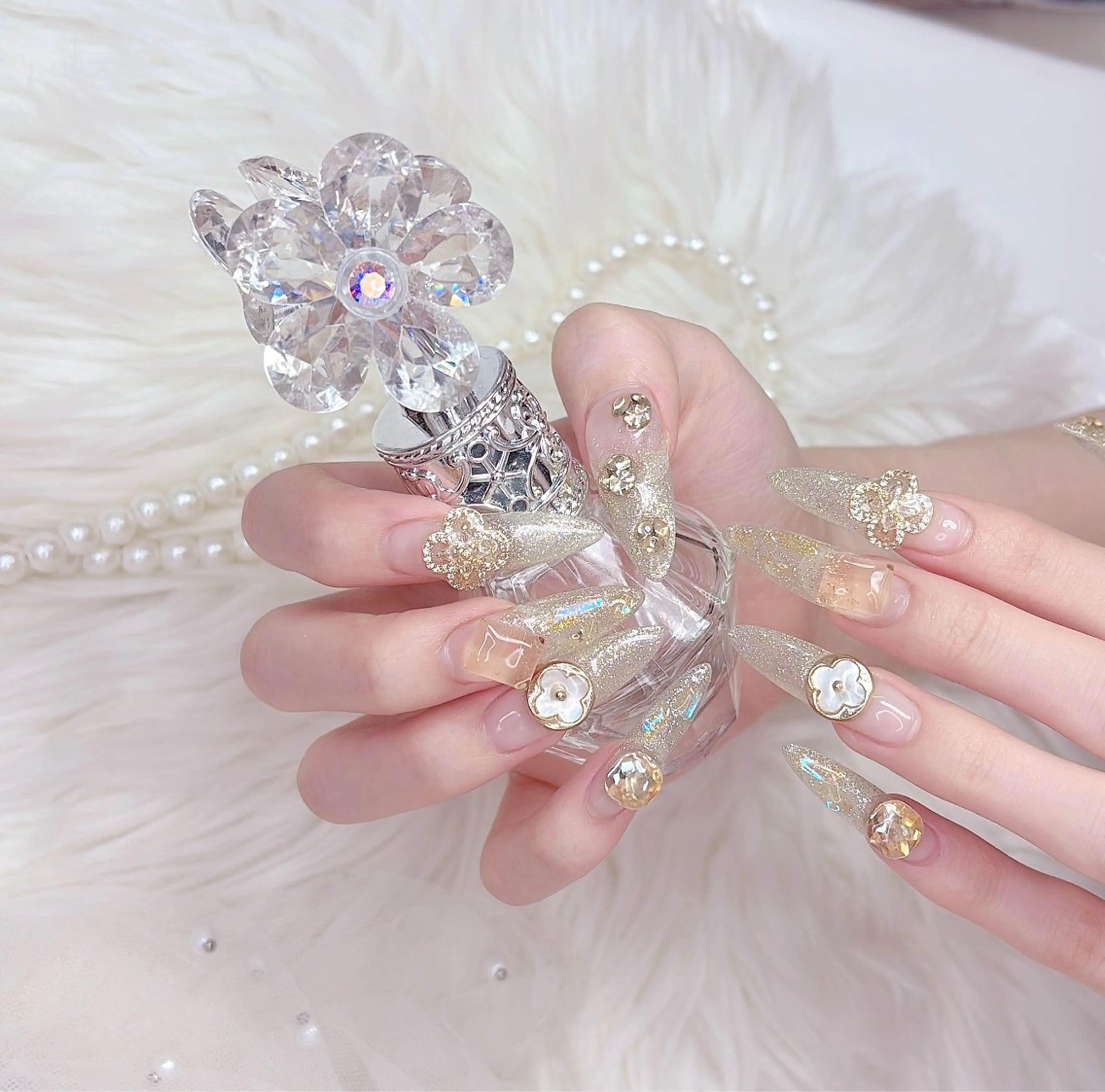 ネイル ハンドネイル フットネイル ハンドケア R salonのネイルデザイン