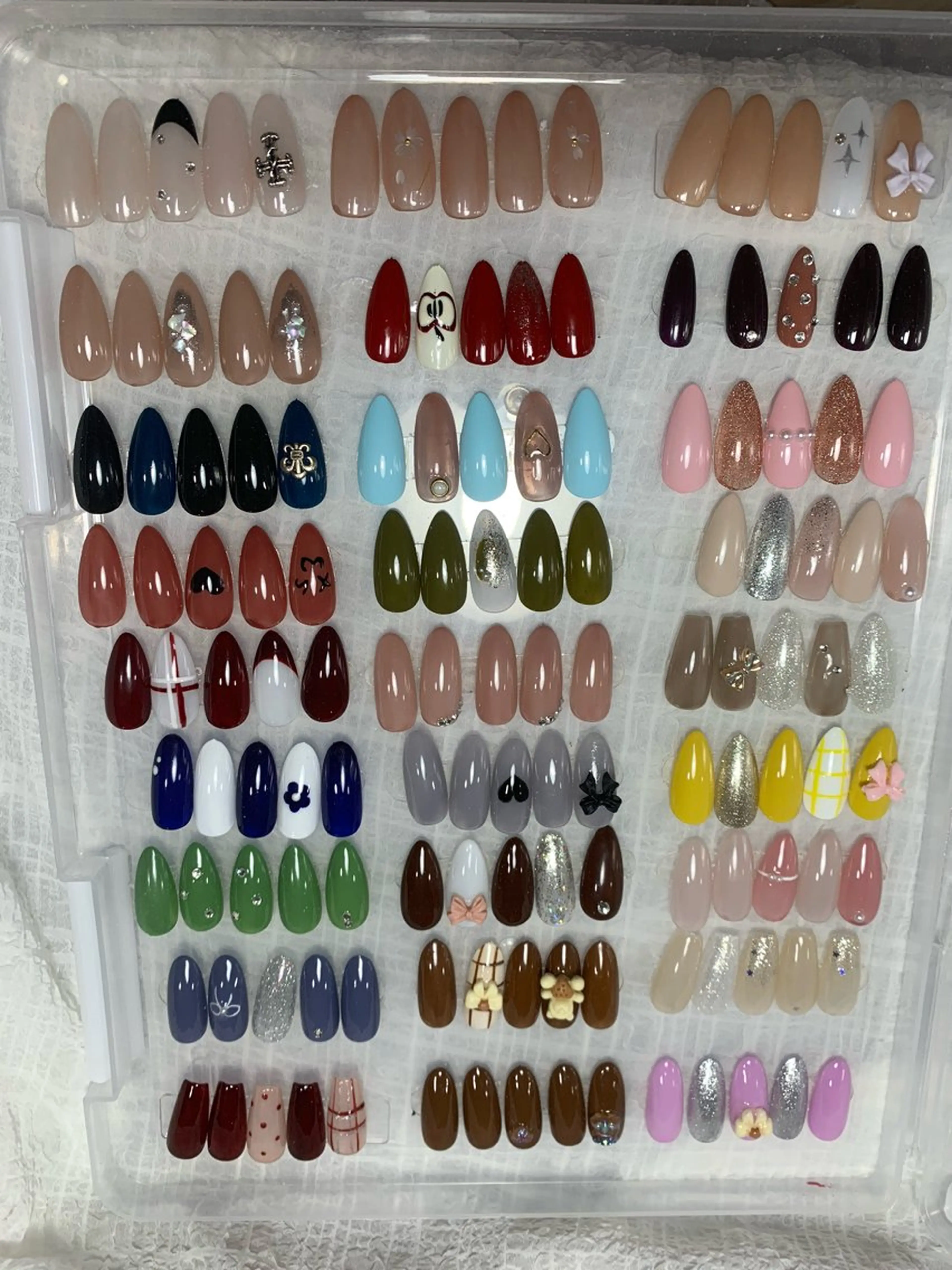 ネイル U·Mi nail salon所属・U·Mi 上野御徒町容のネイルデザイン