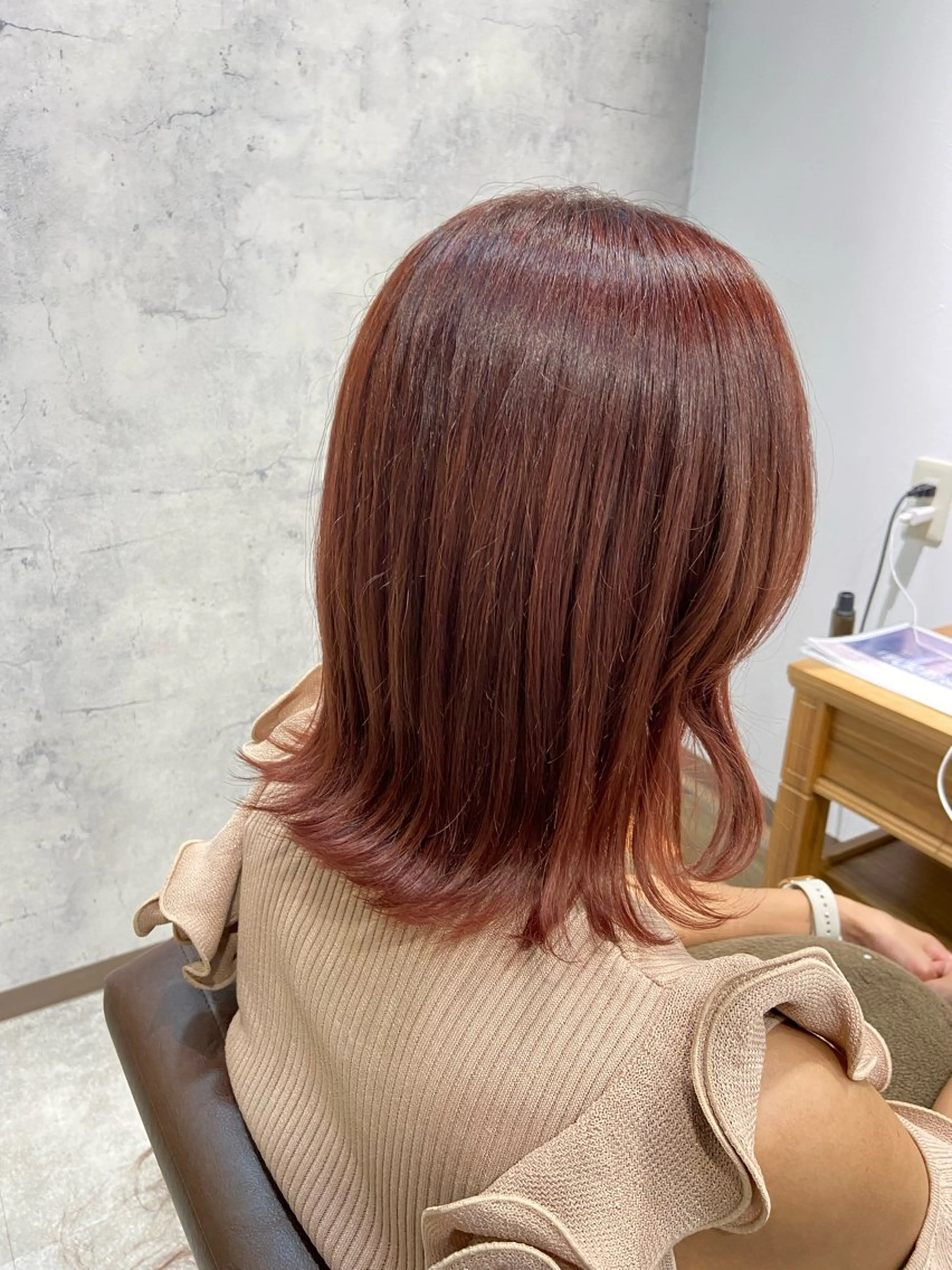 ミディアム カラー 外ハネヘア lico hair&relaxation所属・lico 栁 詩音のマツエク・マツパデザイン