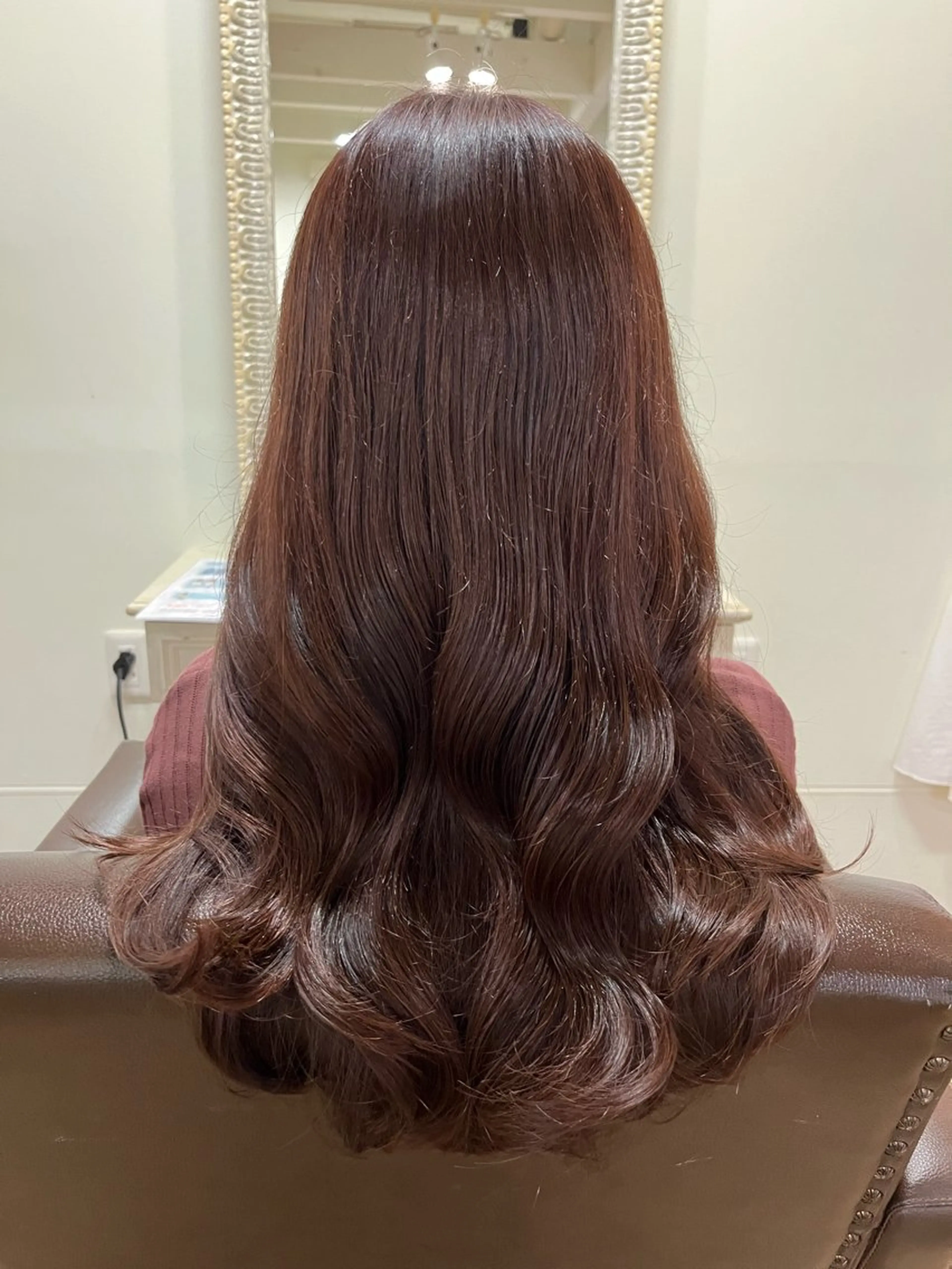 セミロング カラー ヤナギウチ エリカのヘアスタイル