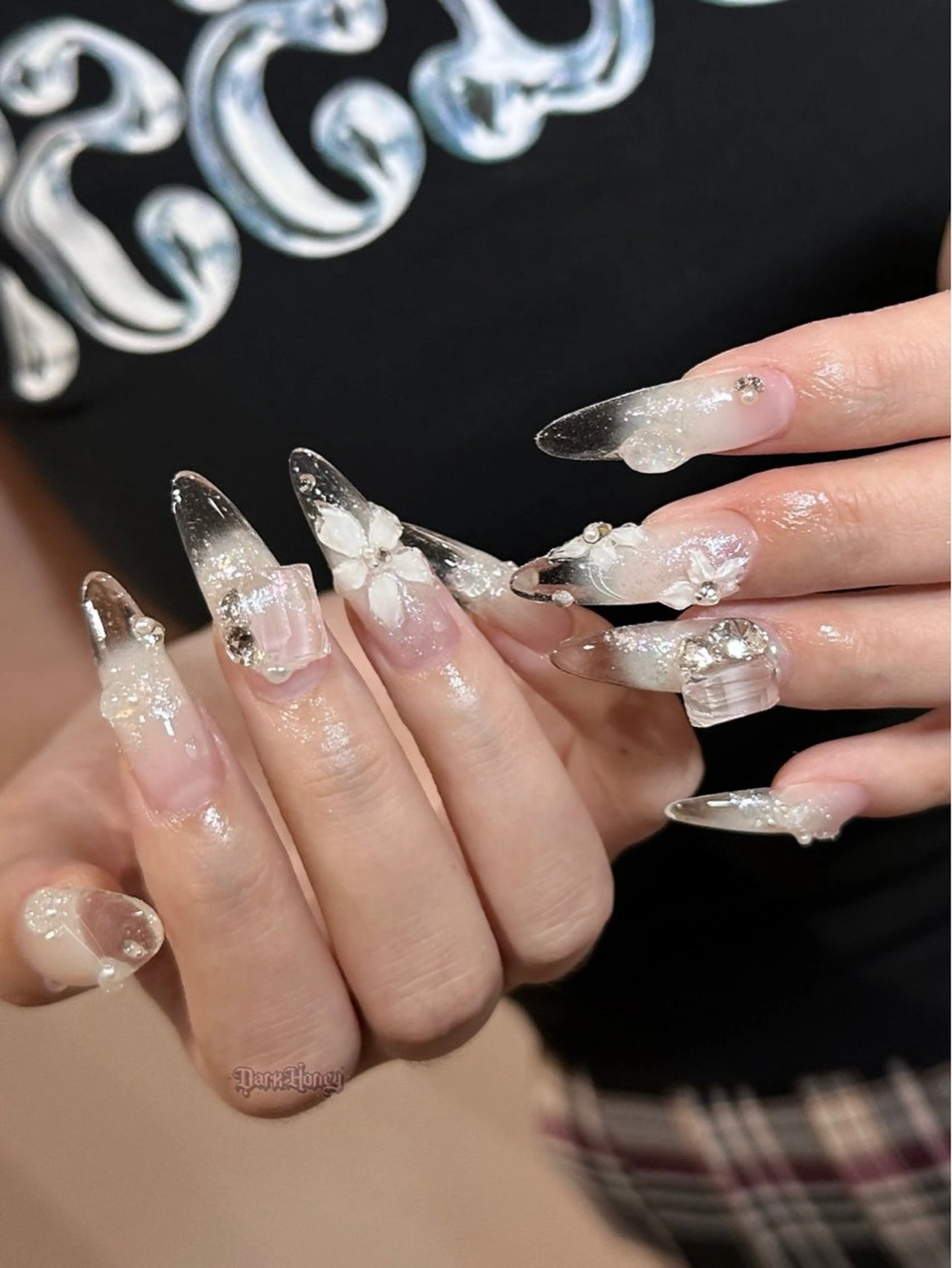 ネイル ハンドネイル Dark honey スカルプ専門原宿店のネイルデザイン