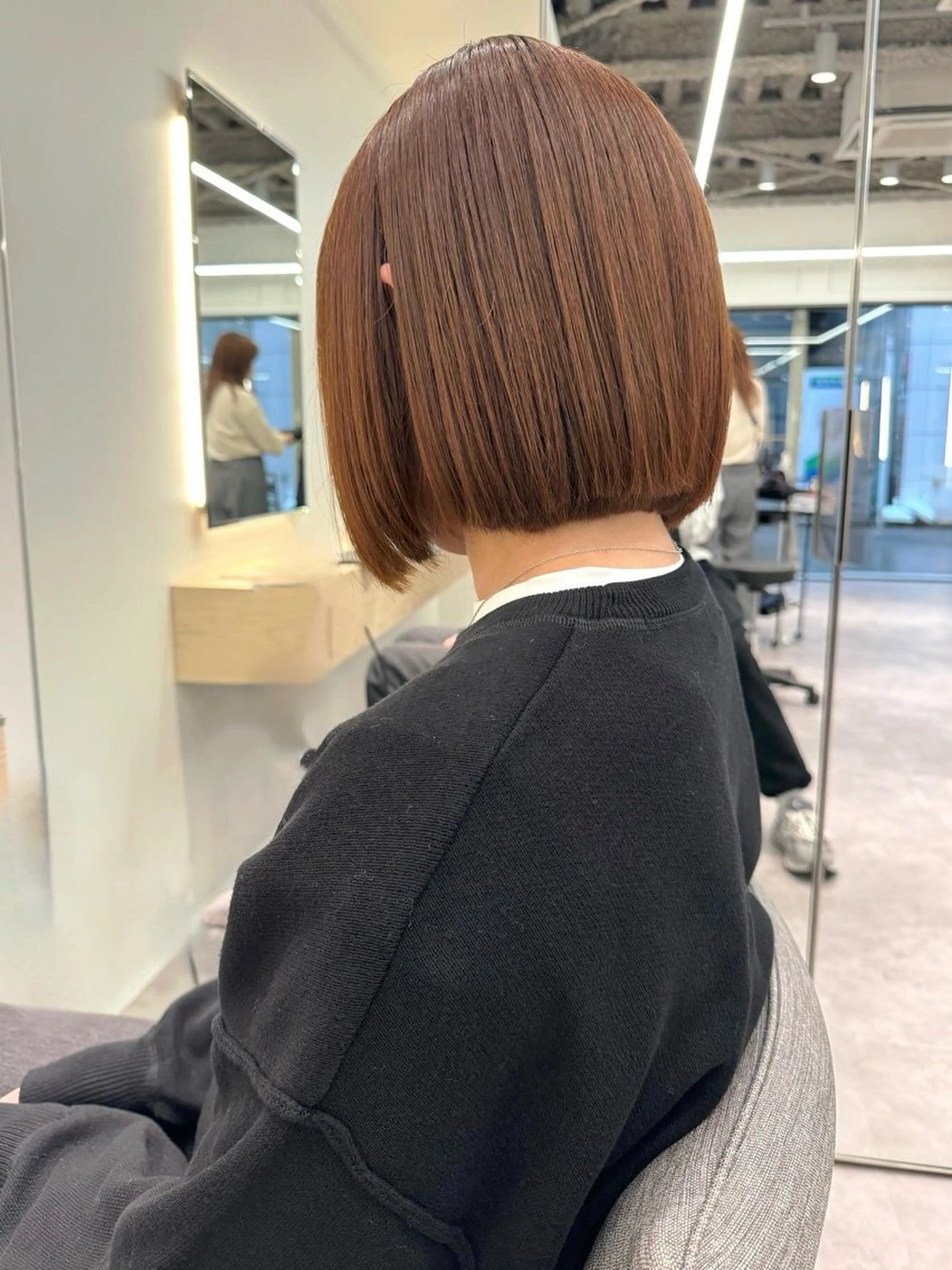 ショート lar 立川南口所属・砂岡 里奈のヘアスタイル