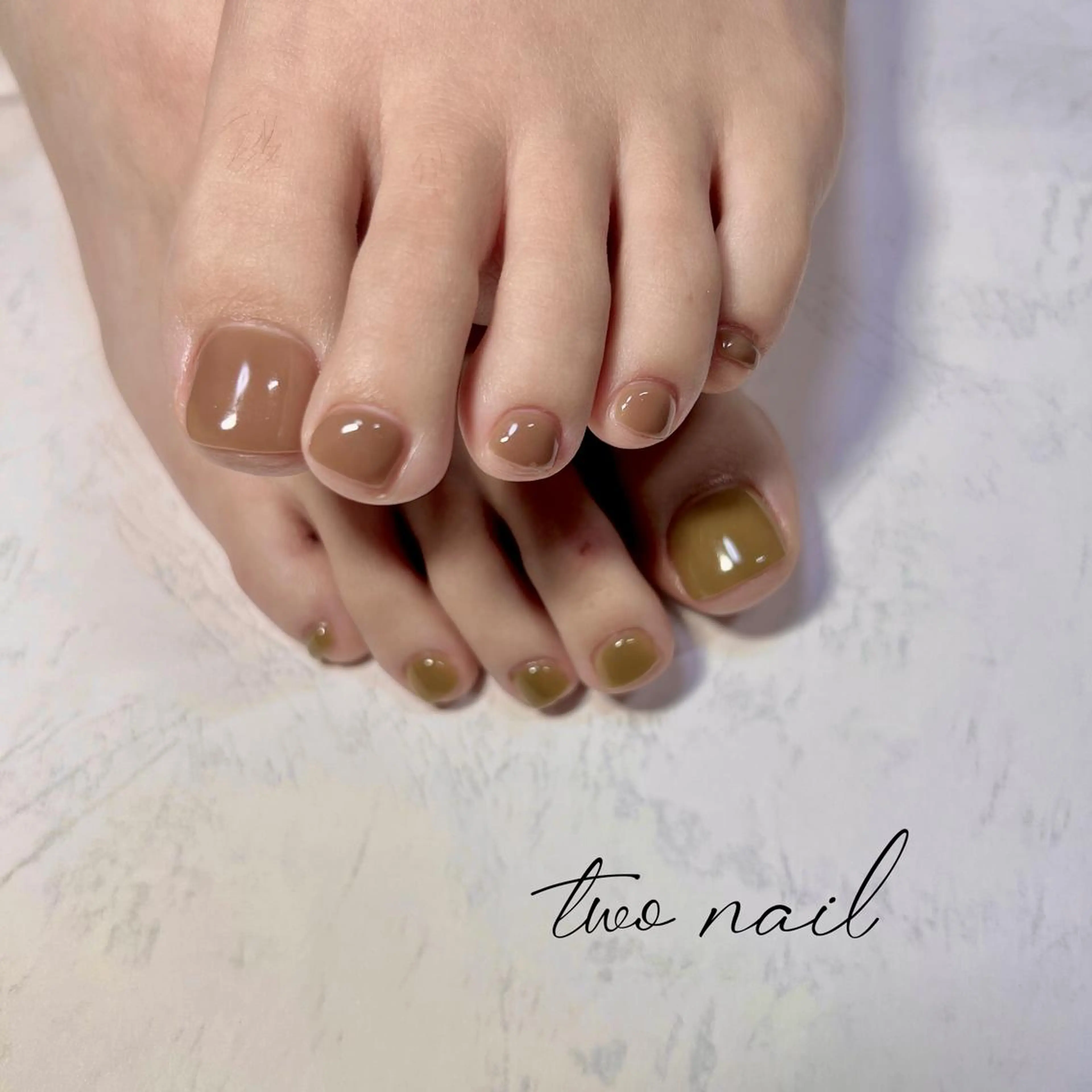 ネイル アートネイル ブラウン フットネイル ハート ニュアンスネイル フットネイル two nailのネイルデザイン