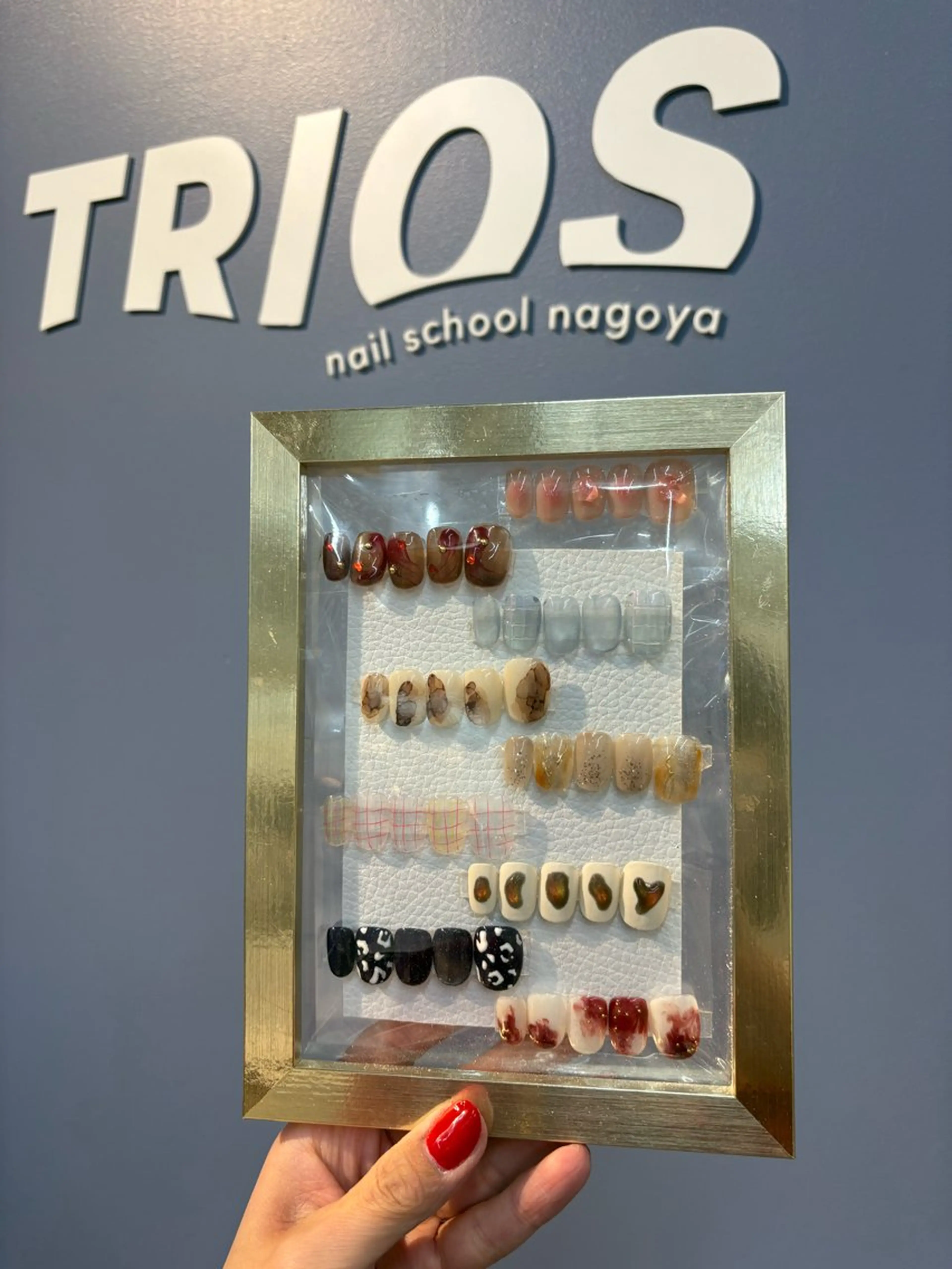 ネイル h △TRIOSのネイルデザイン